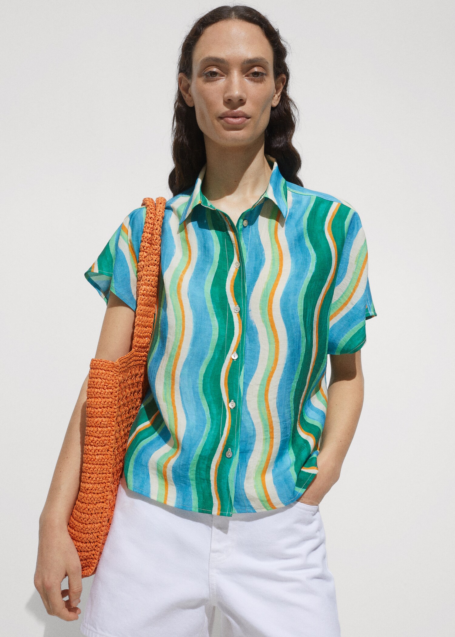 Printed short-sleeved shirt - Details of the article 2
