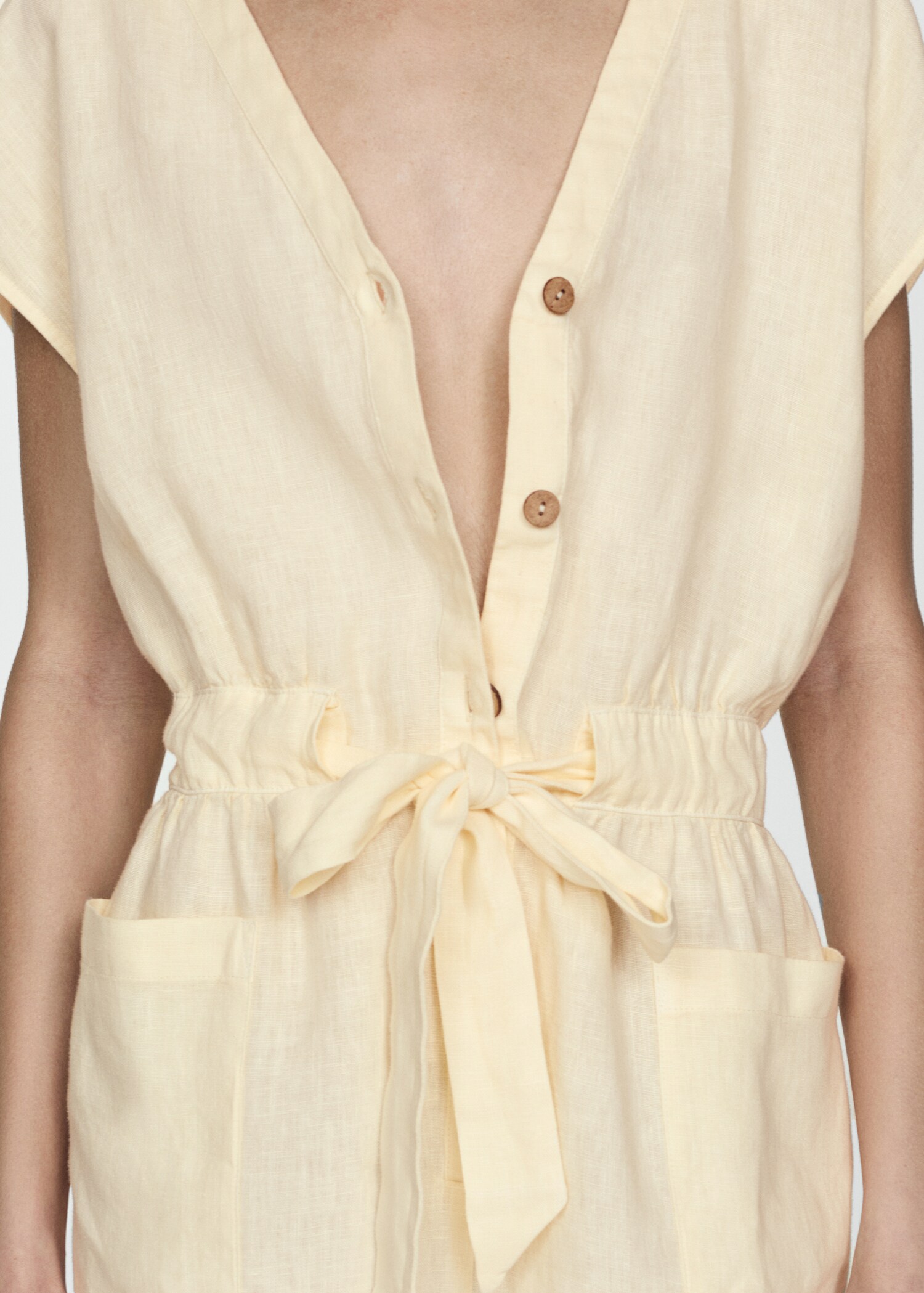 Kurzer Leinen-Jumpsuit mit Schleife - Detail des Artikels 6