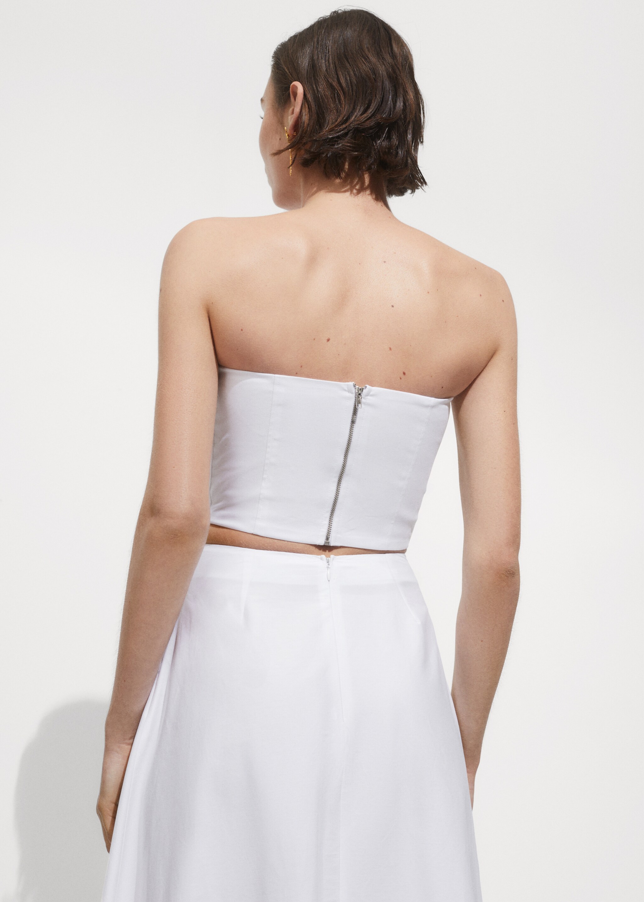 Schulterfreies Crop-Top - Rückseite des Artikels
