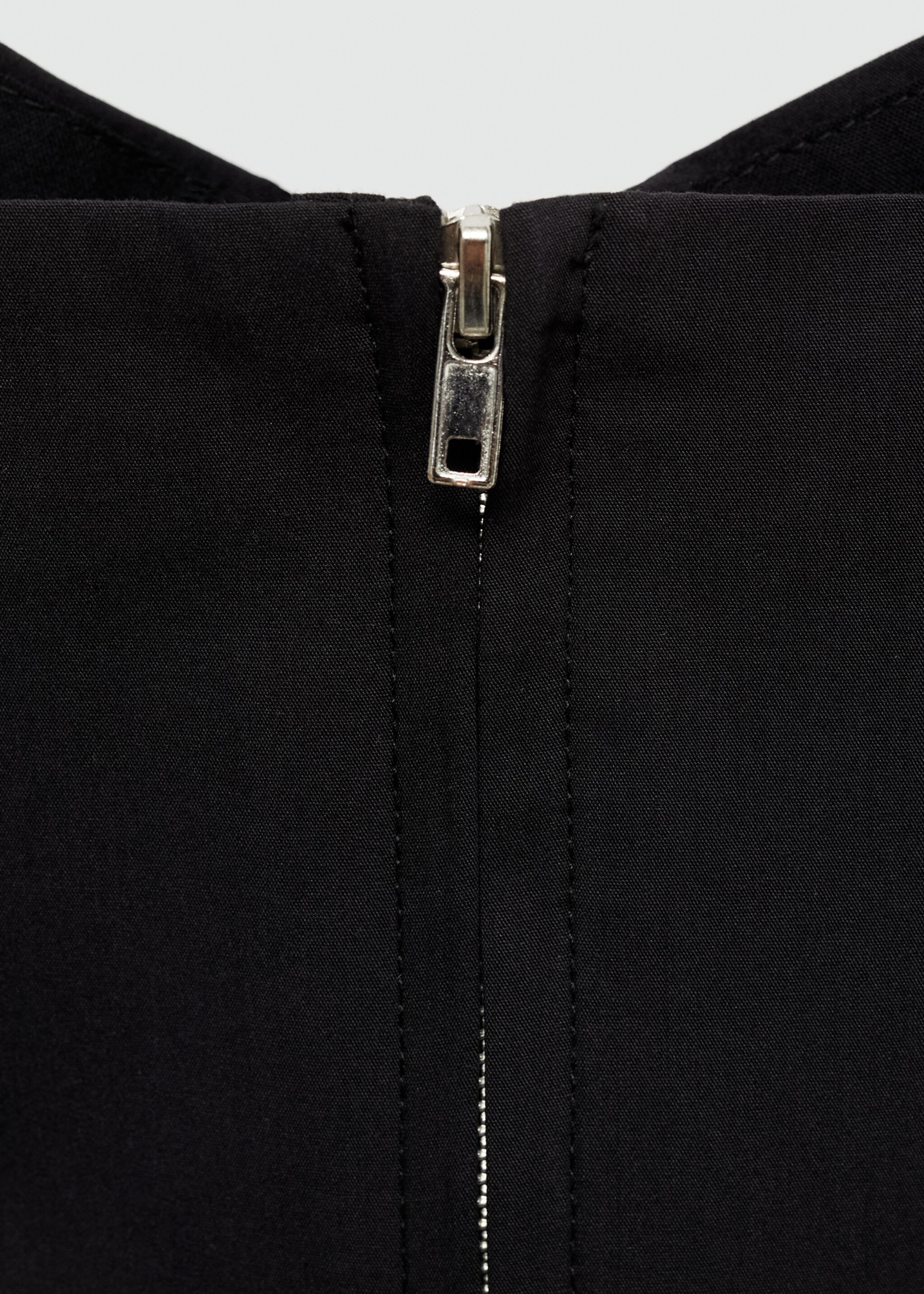 Strapless cropped top - Details of the article 8, Black. Ref: 77080378-00.
