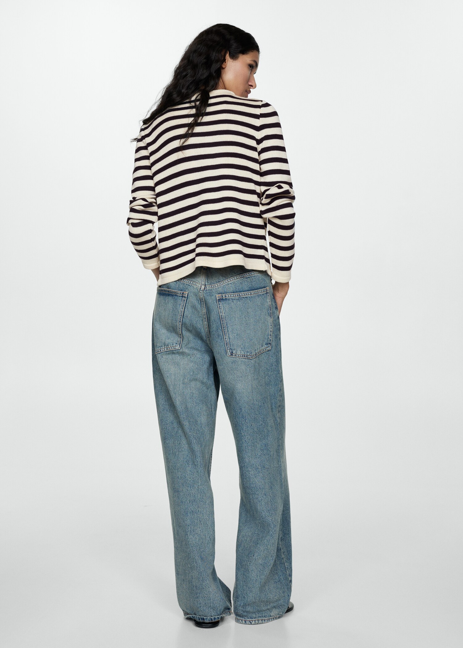 Knitted cardigan with jewel button - Reverse of the article
