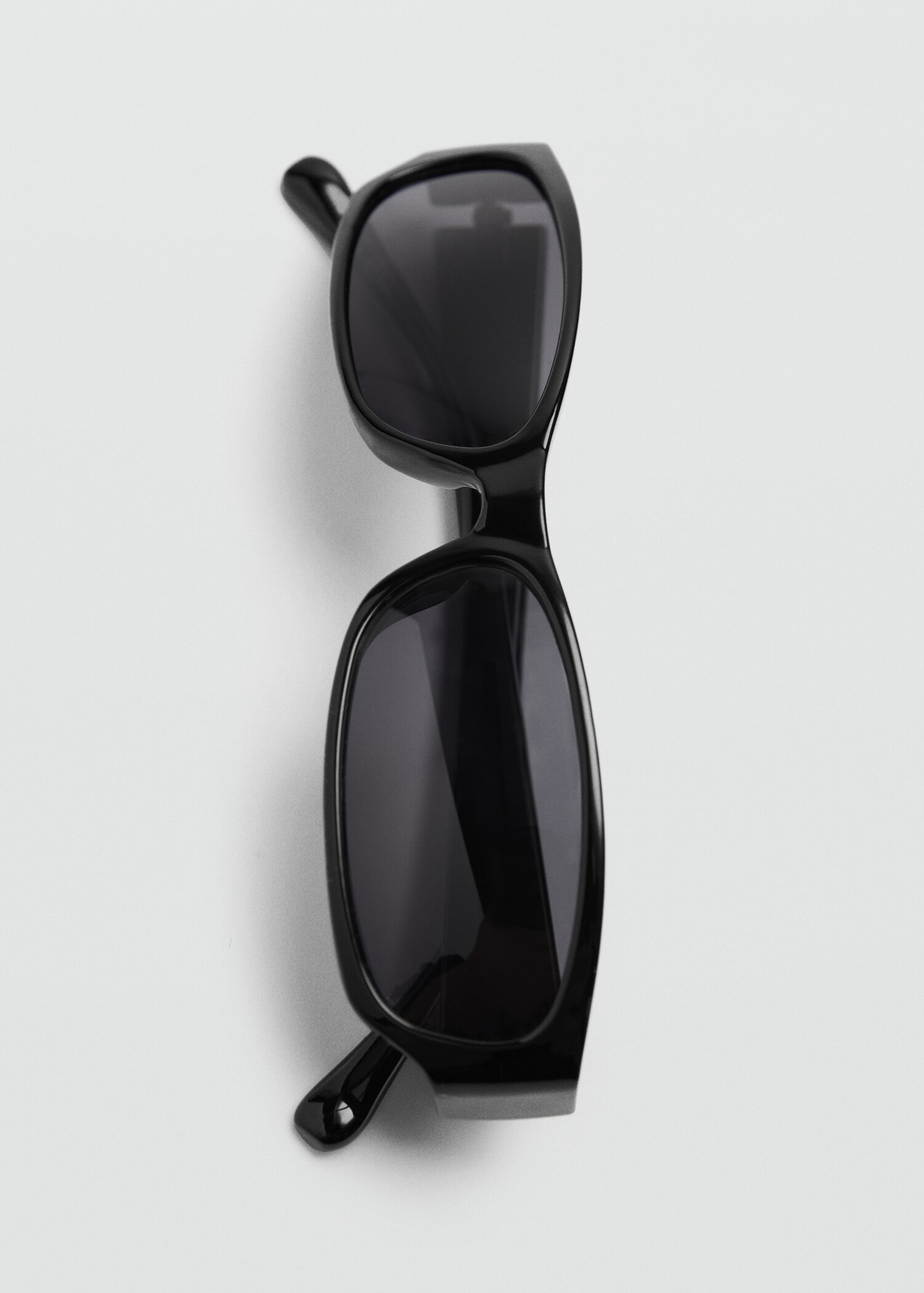 Resin frame sunglasses - Details of the article 2