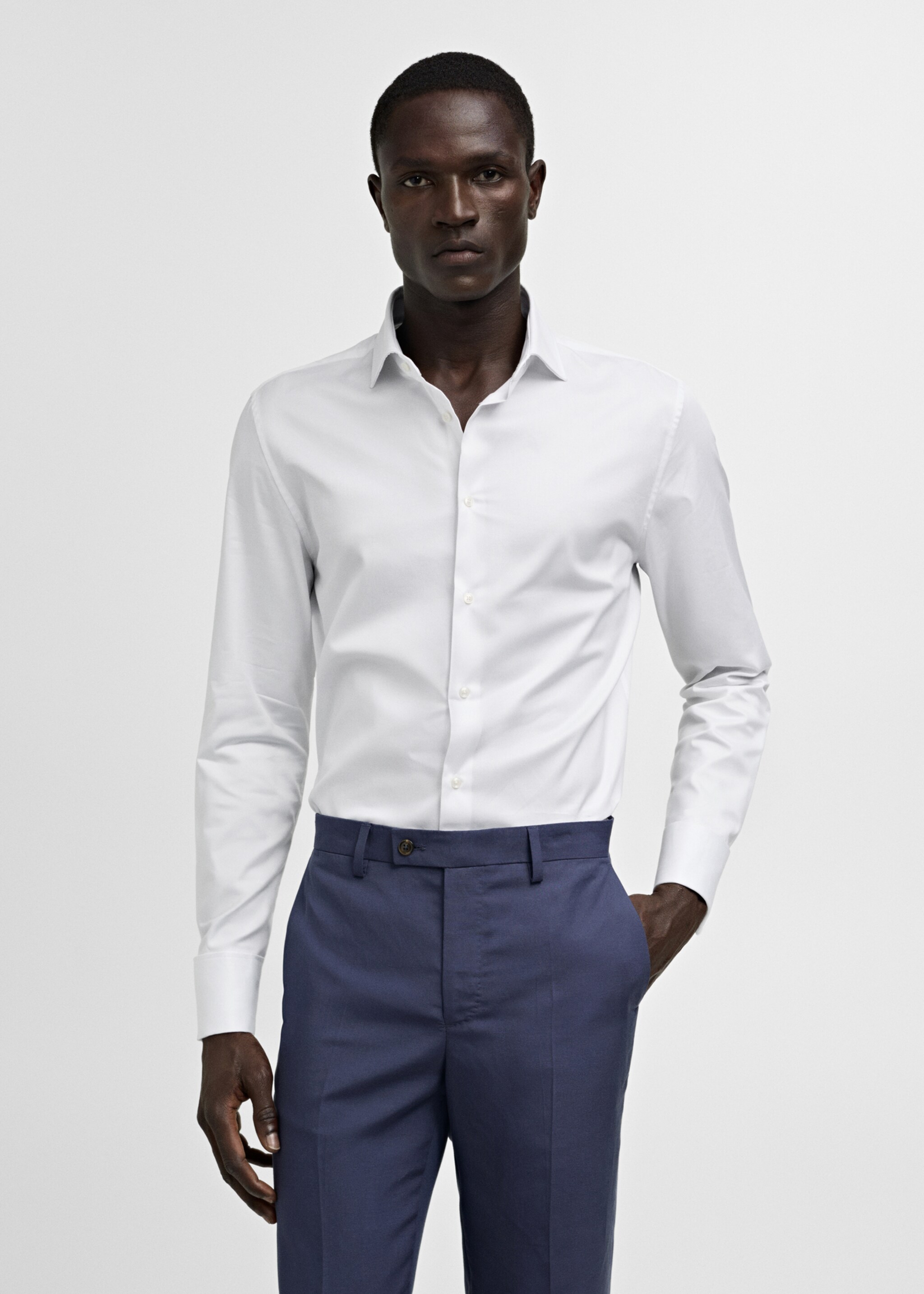 Camisa gemelos traje slim fit tejido twill - Plano medio