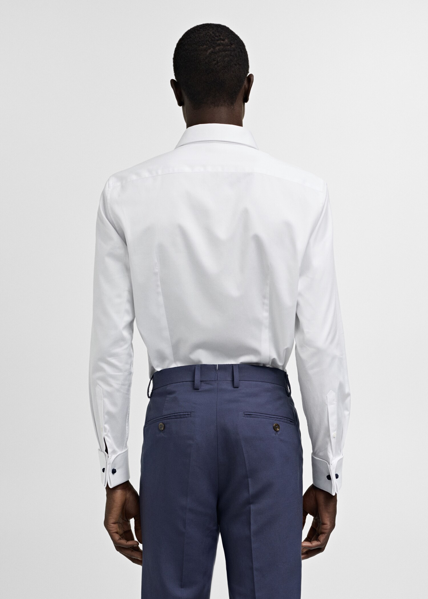 Camisa gemelos traje slim fit tejido twill - Reverso del artículo
