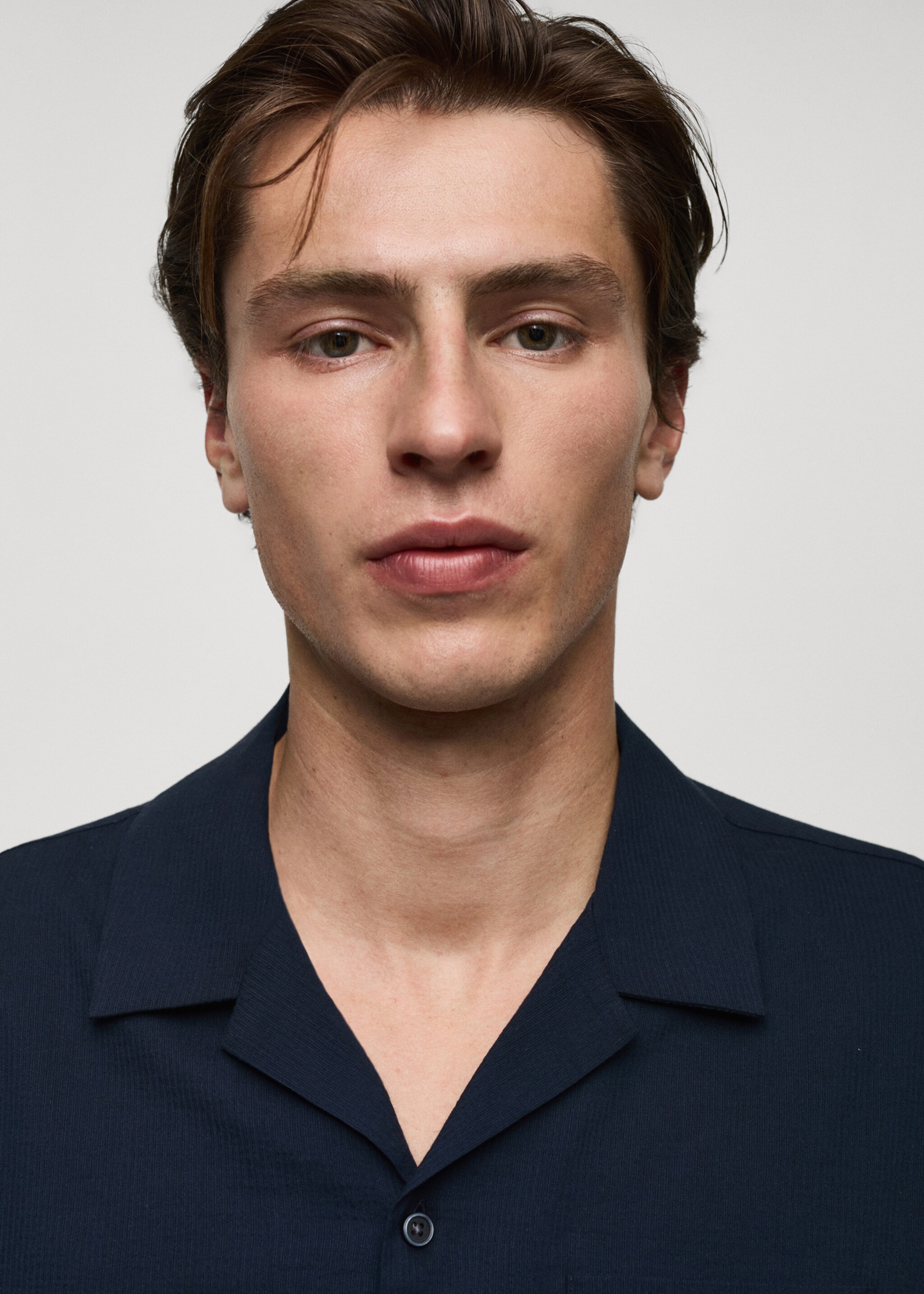 Regular-fit 100% seersucker cotton shirt - Details of the article 1