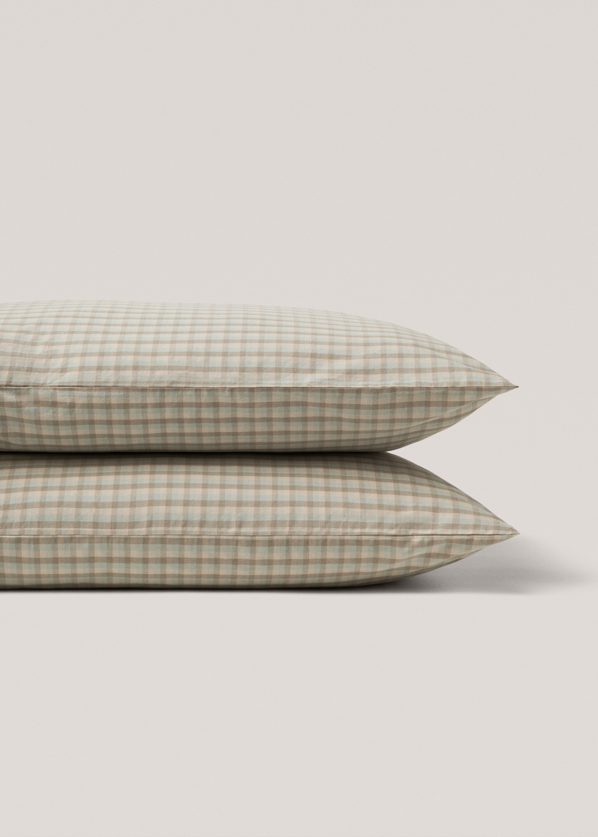 Vichy printed pillowcase 50X75cm - Details of the article 3, Beige. Ref: 77080576-00.