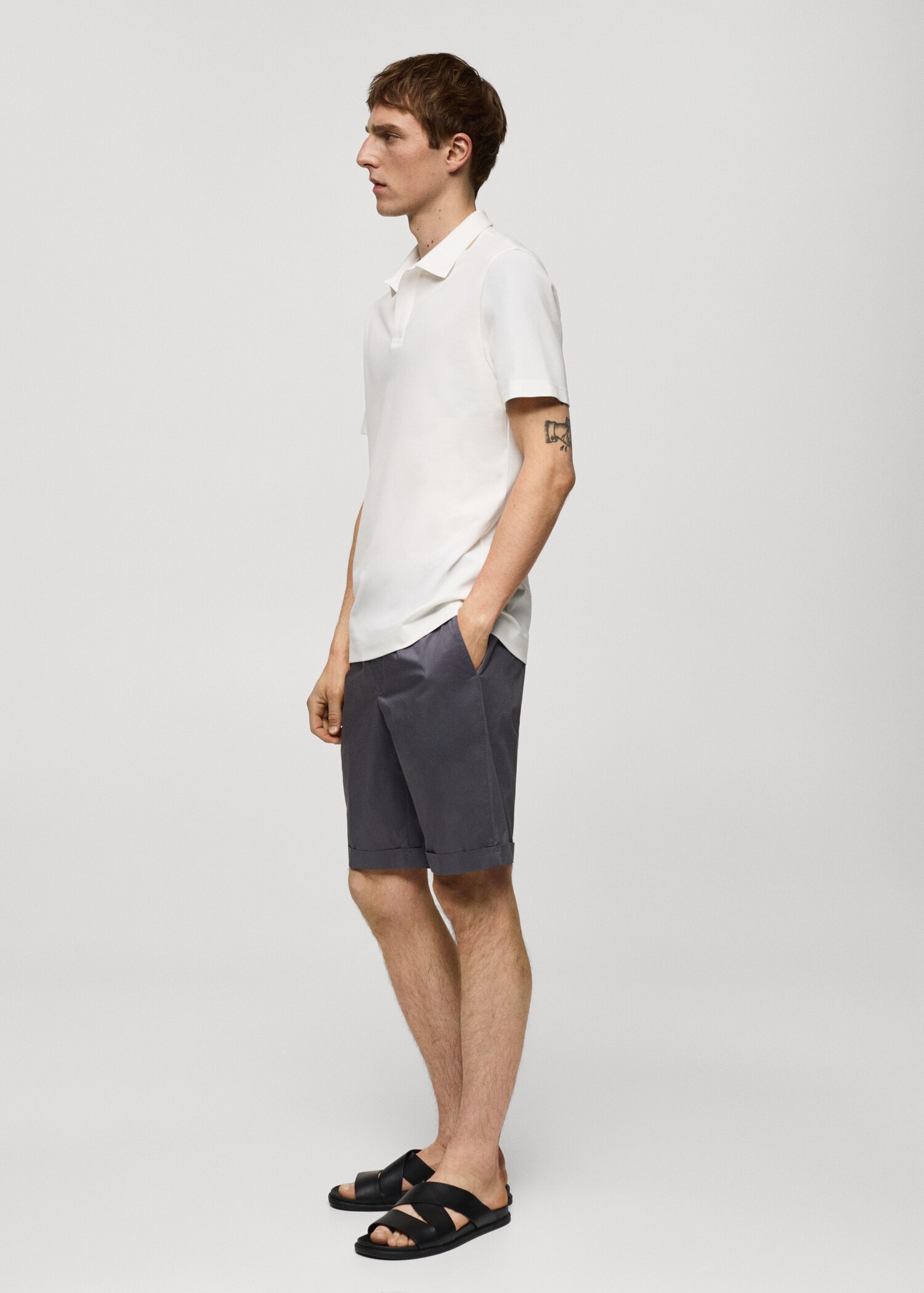 Slim Fit-Poloshirt aus Baumwoll-Piqué - Detail des Artikels 2