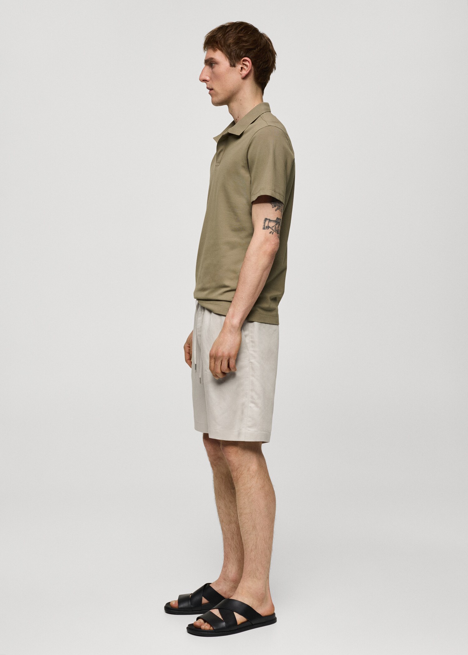 Slim Fit-Poloshirt aus Baumwoll-Piqué - Detail des Artikels 2