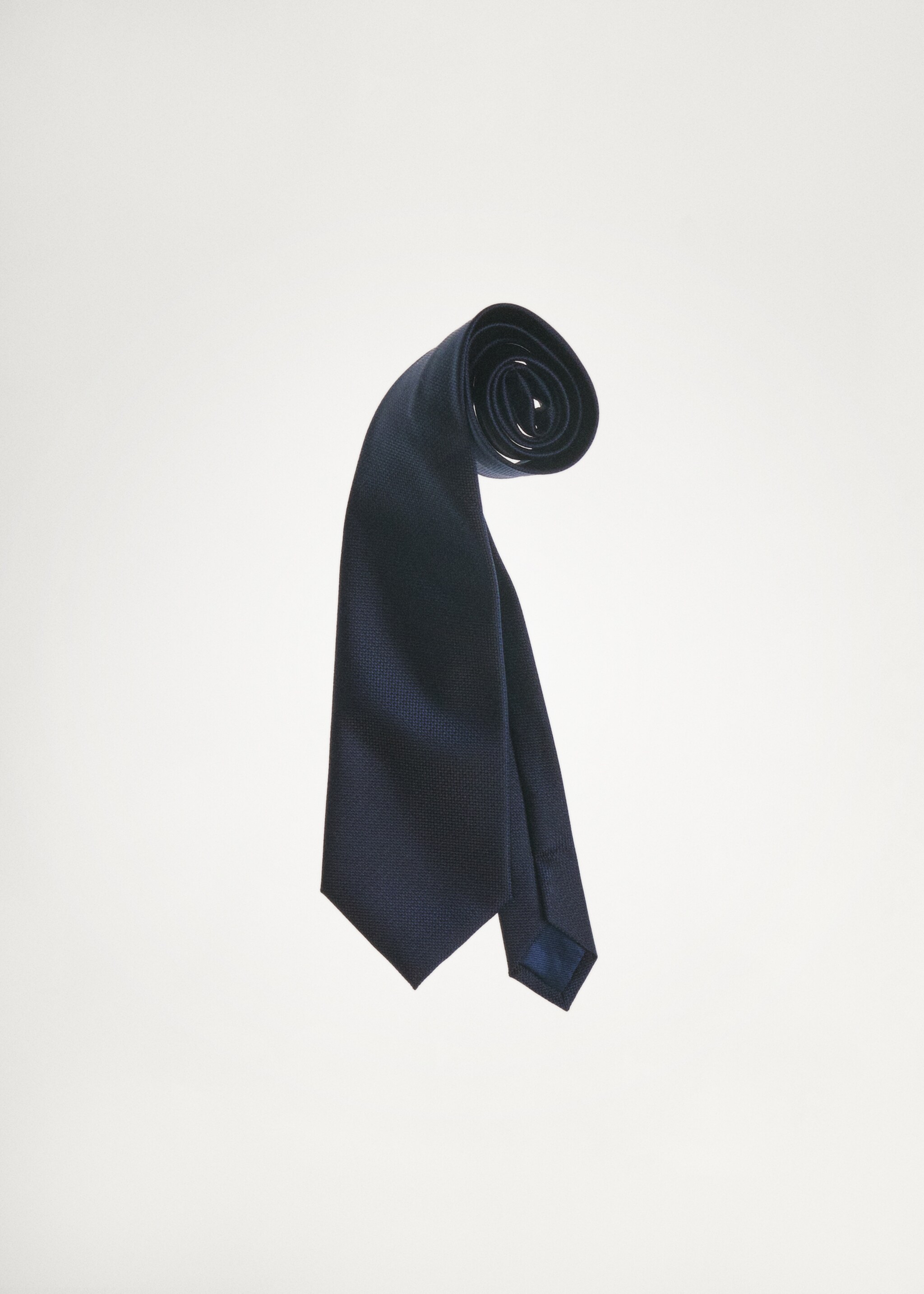 Crease-resistant structured tie - Details of the article 9