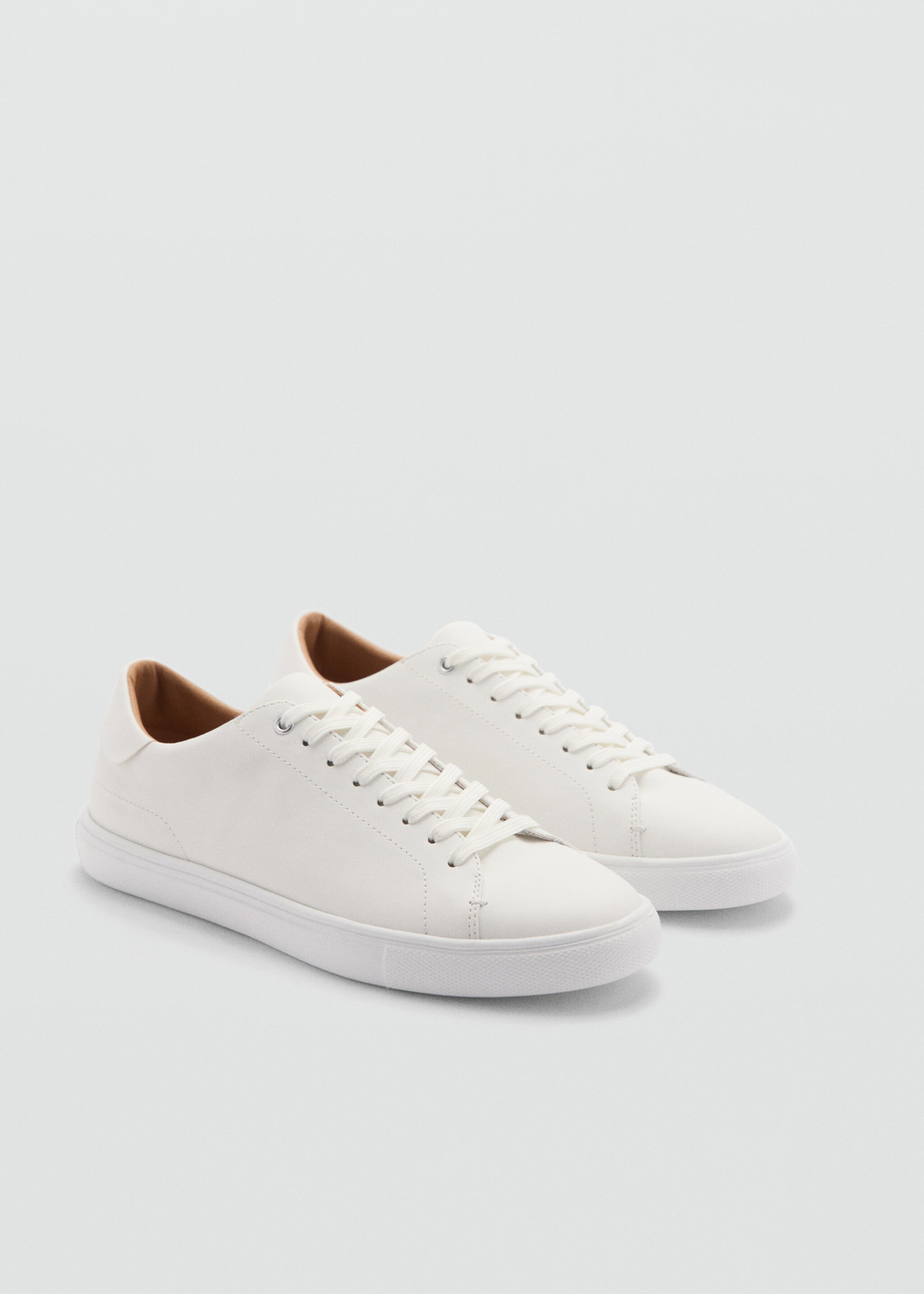 Geschnürte Sneakers mit Einsätzen - Mittlere Ansicht
