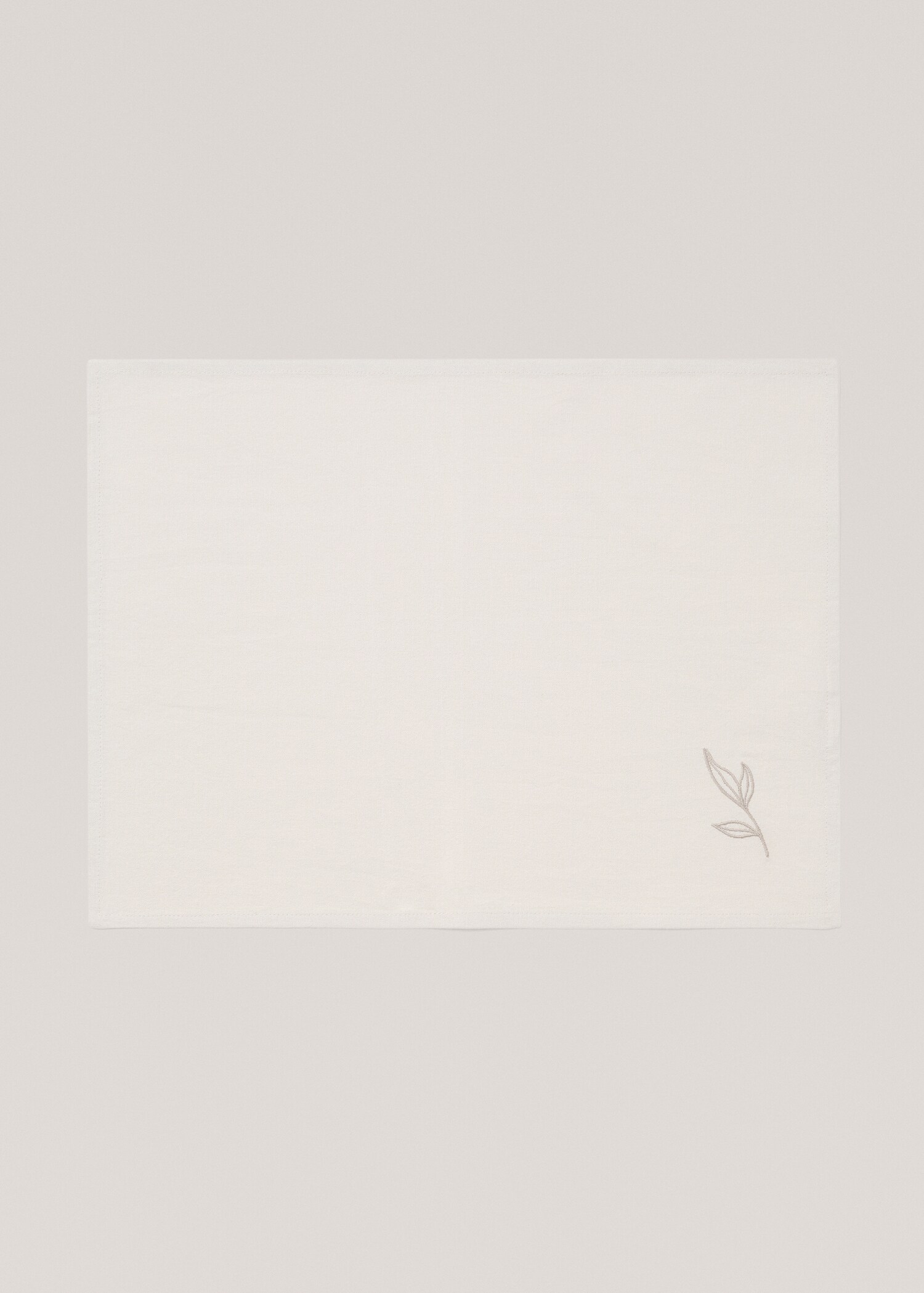 Individual embroidered cotton leaf - Article without model