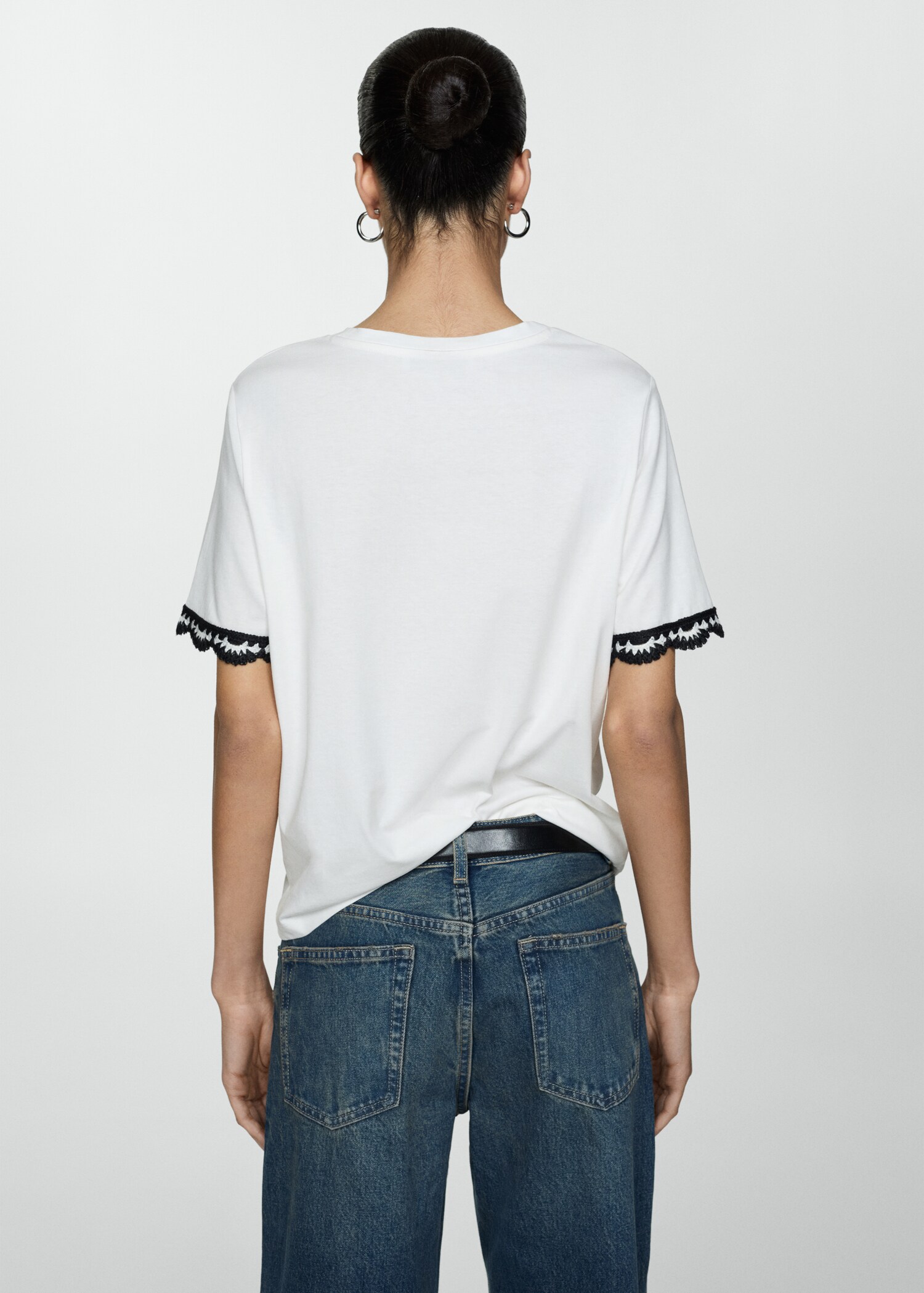 T-shirt with crochet-detail sleeves - Reverse of the article