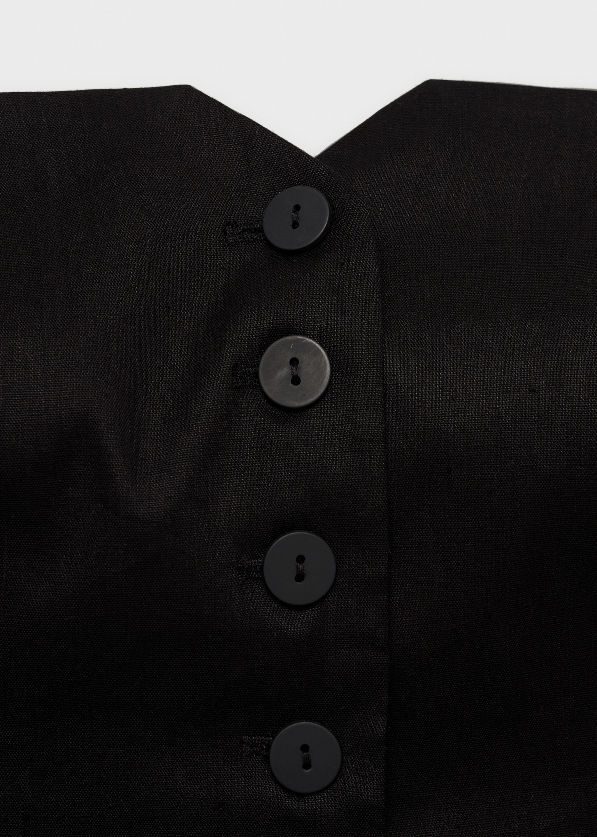 Off-the-shoulder top with buttons - Details of the article 8