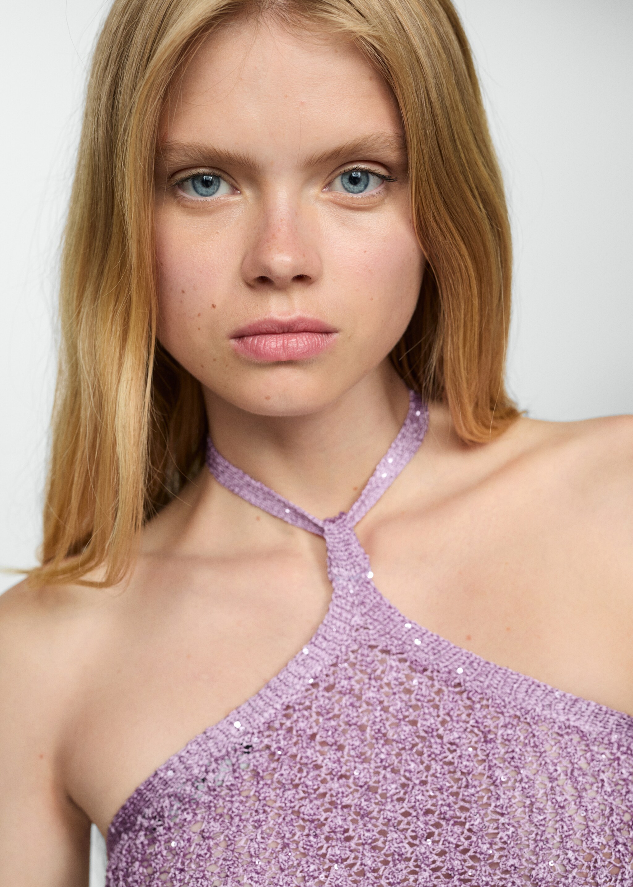 Asymmetrische top met pailletten - Detail van het artikel 1, Paars. Ref: 77081504-00.