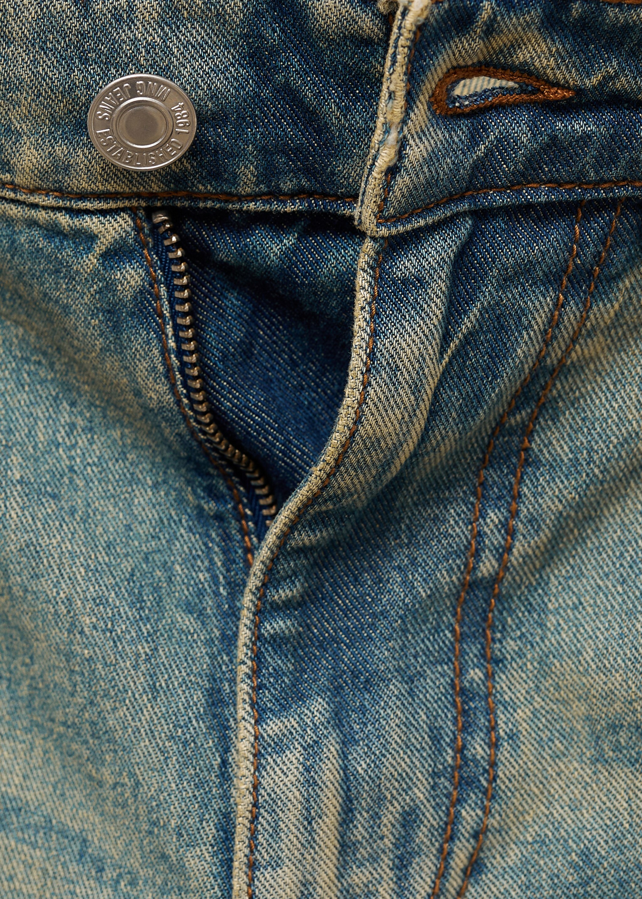 Wideleg pleated jeans with low waist - Details of the article 8, Blue. Ref: 77081505-00.
