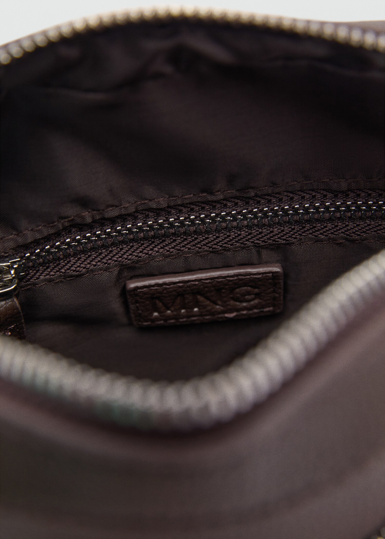 Bandolera efecto piel abatanada - Detalle del artículo 2