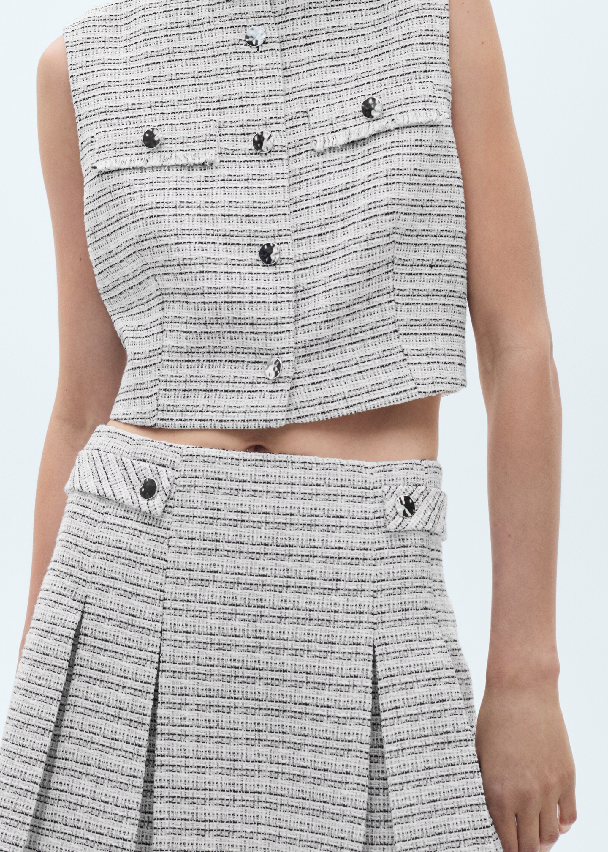Tweed mini-skirt with buttons - Details of the article 2, Blue. Ref: 77082911-00.