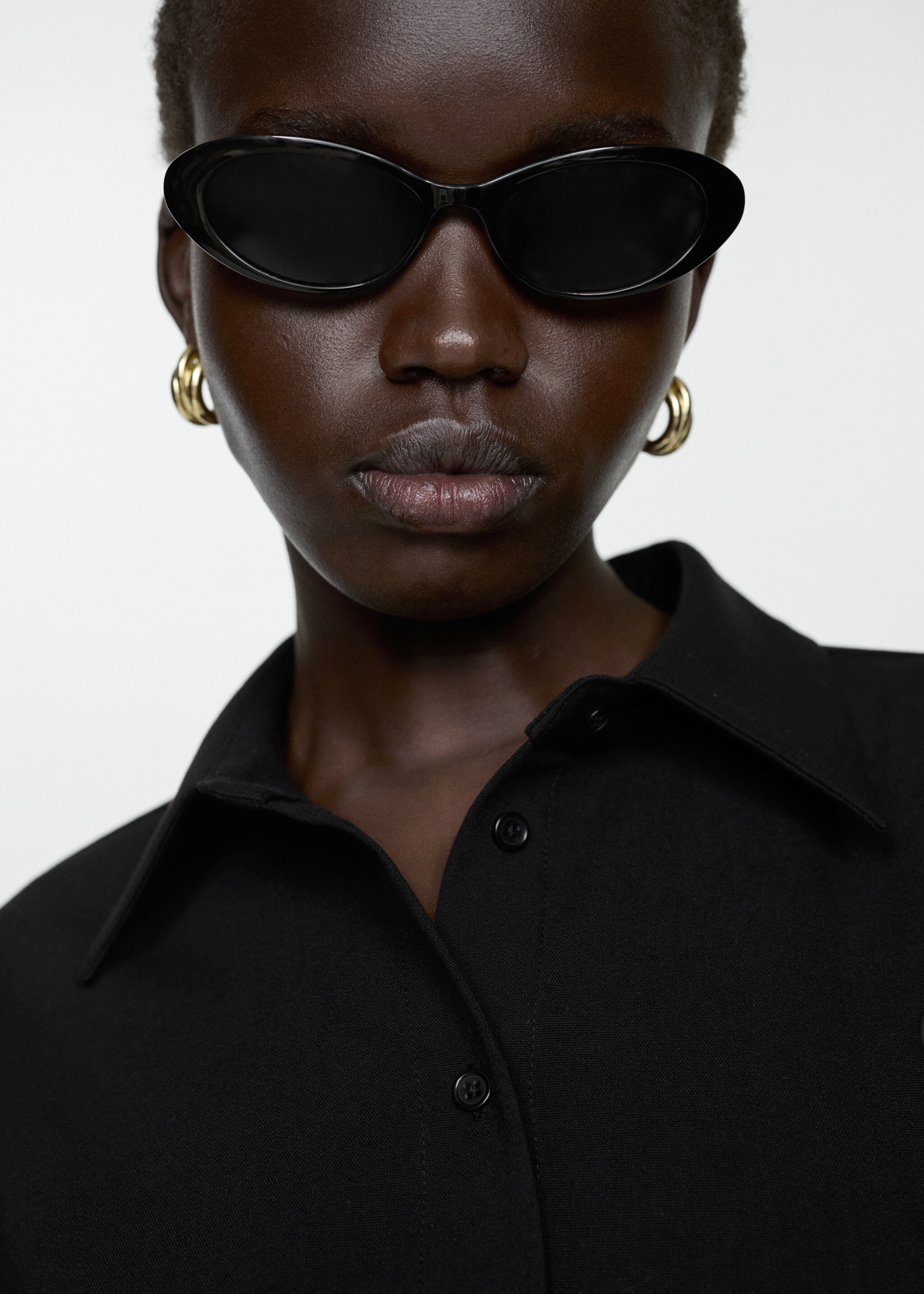 Short shirt dress - Details of the article 1, Black. Ref: 77082912-00.