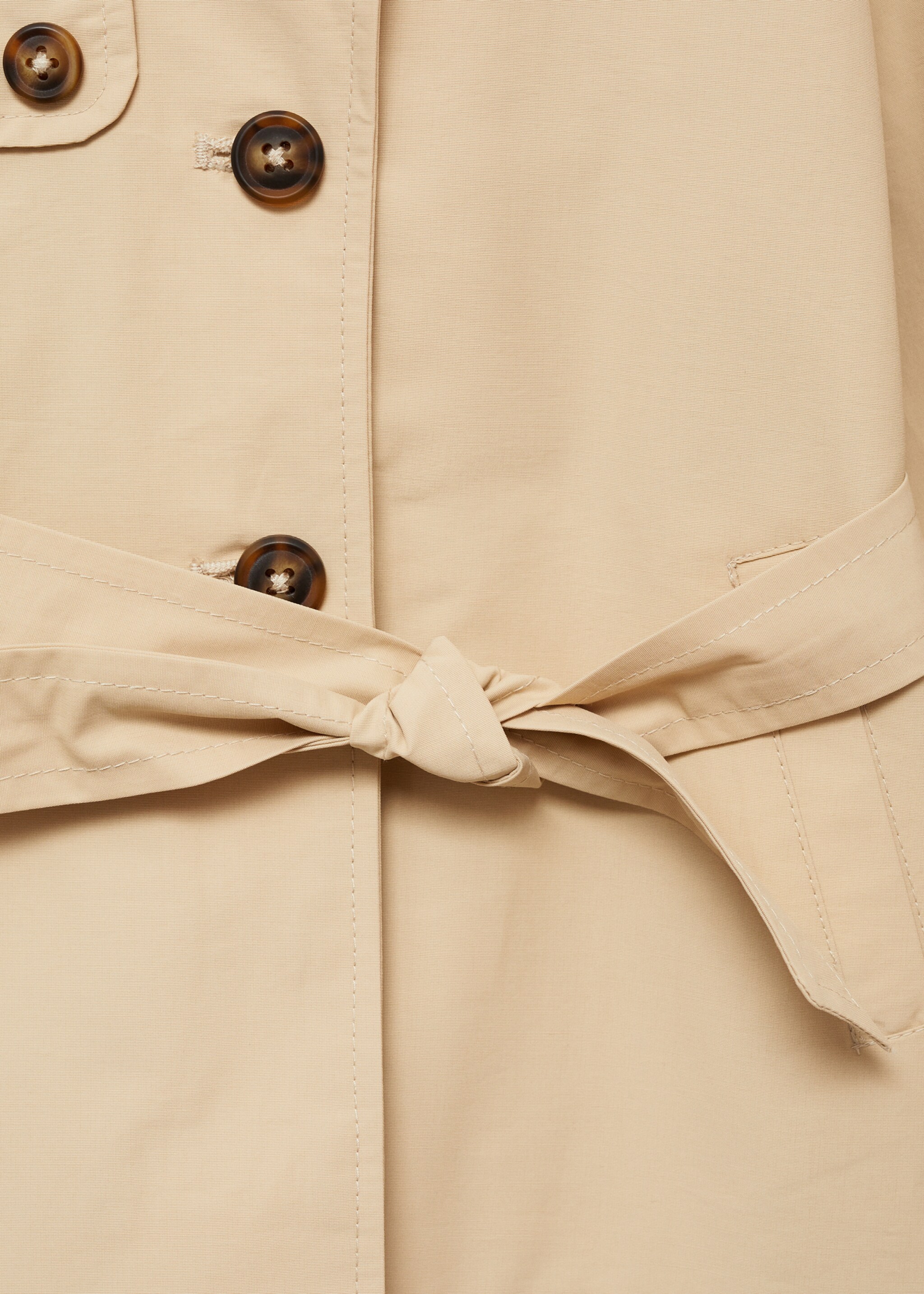 Klassischer Trenchcoat mit Gürtel - Detail des Artikels 8, Sandfarben. Ref: 77082918-00.