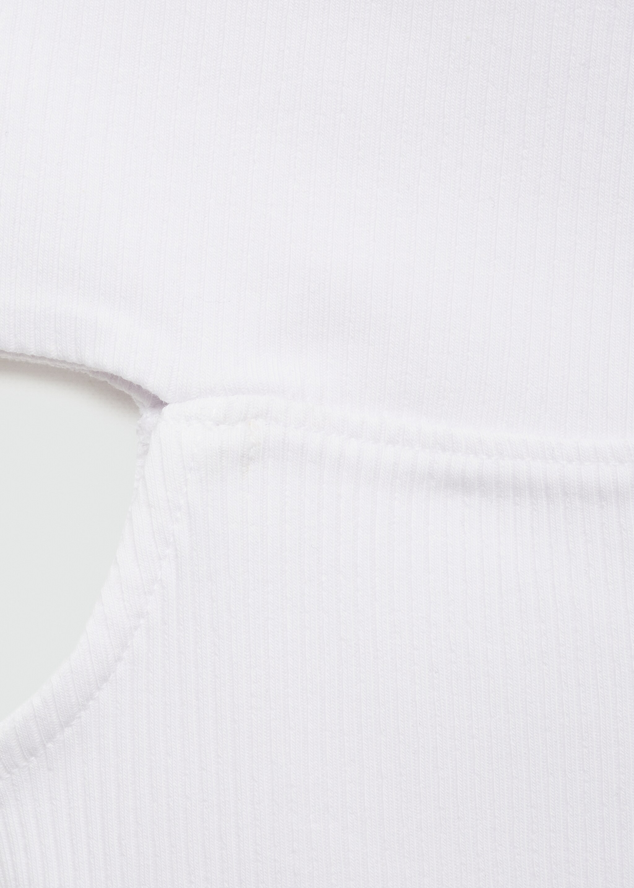 Off-shoulder top - Details of the article 8