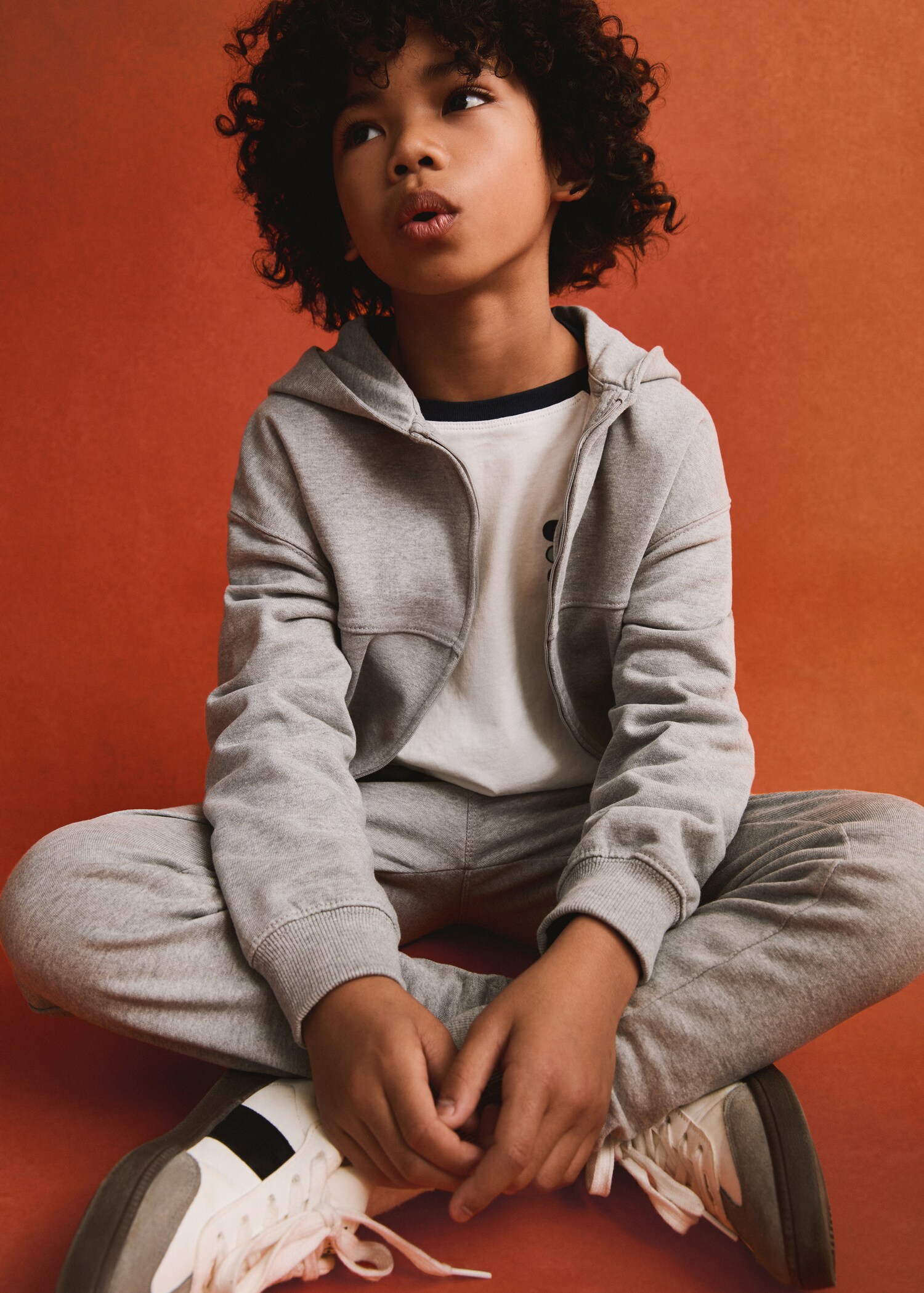 Cotton jogger-style trousers - Details of the article 6