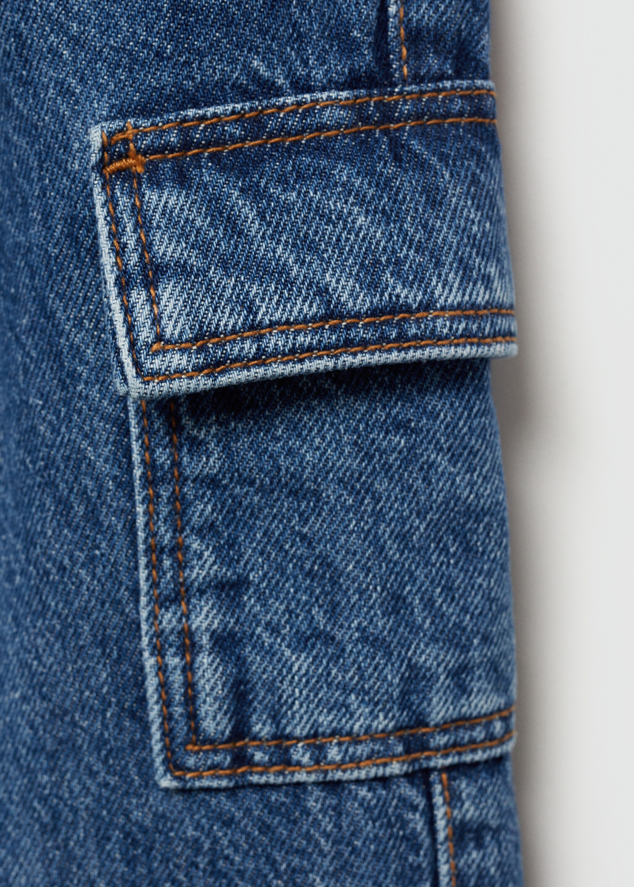 Pocket cargo jeans - Details of the article 8, Medium Blue. Ref: 77083276-00.
