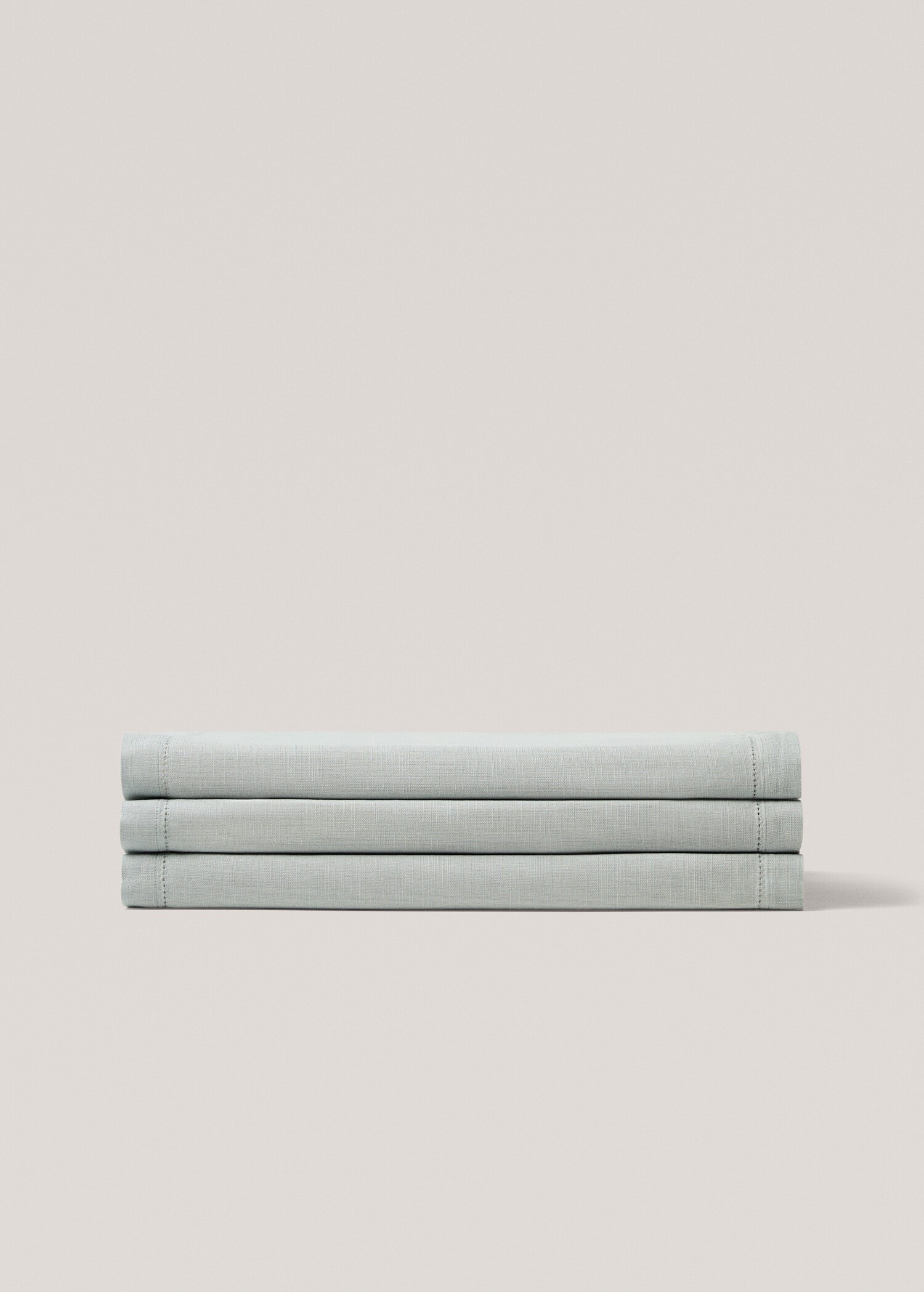 Hemstitch embroidered table runner - Article without model