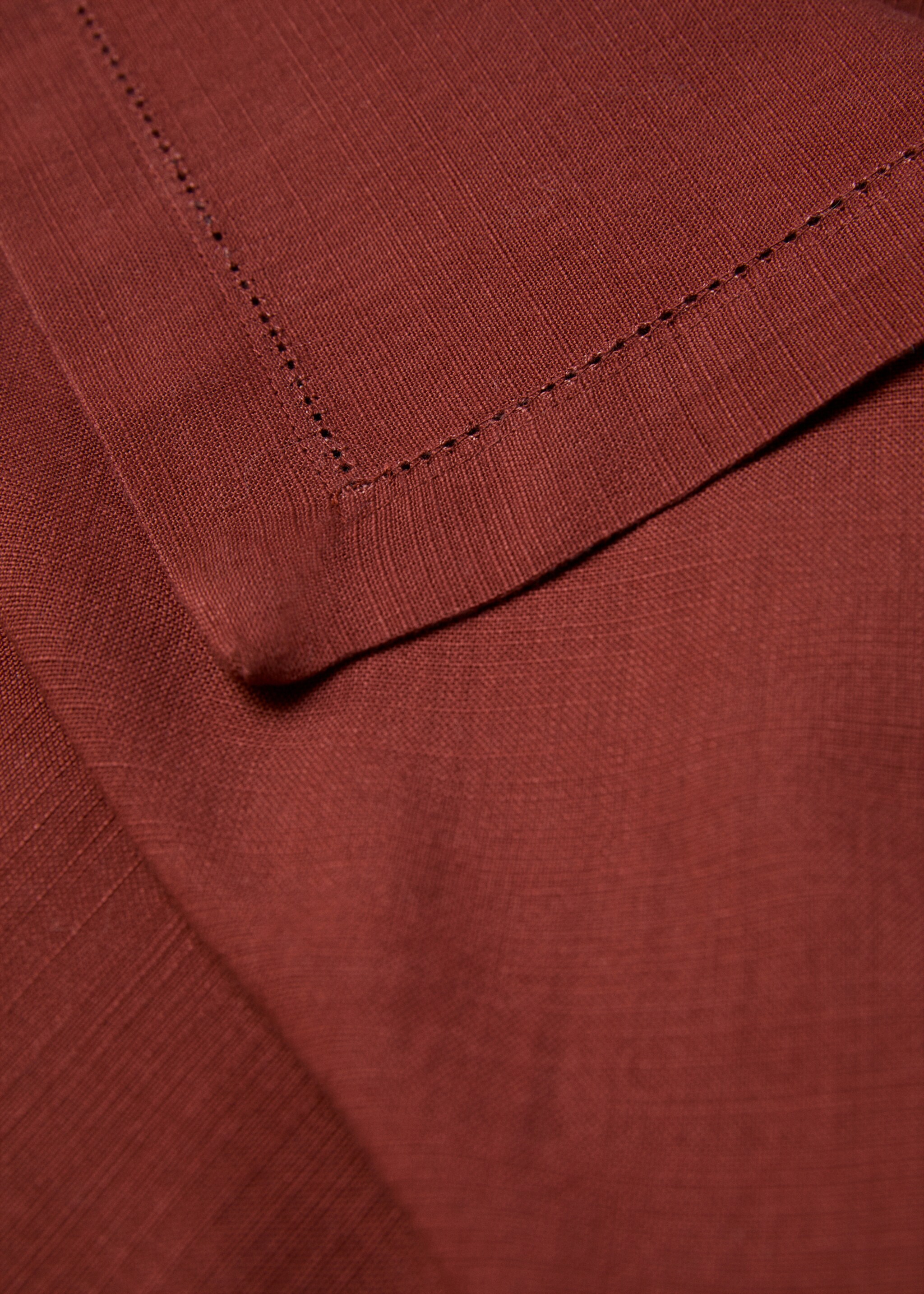 Hemstitch embroidered table runner - Details of the article 1, Burgundy. Ref: 77083279-00.