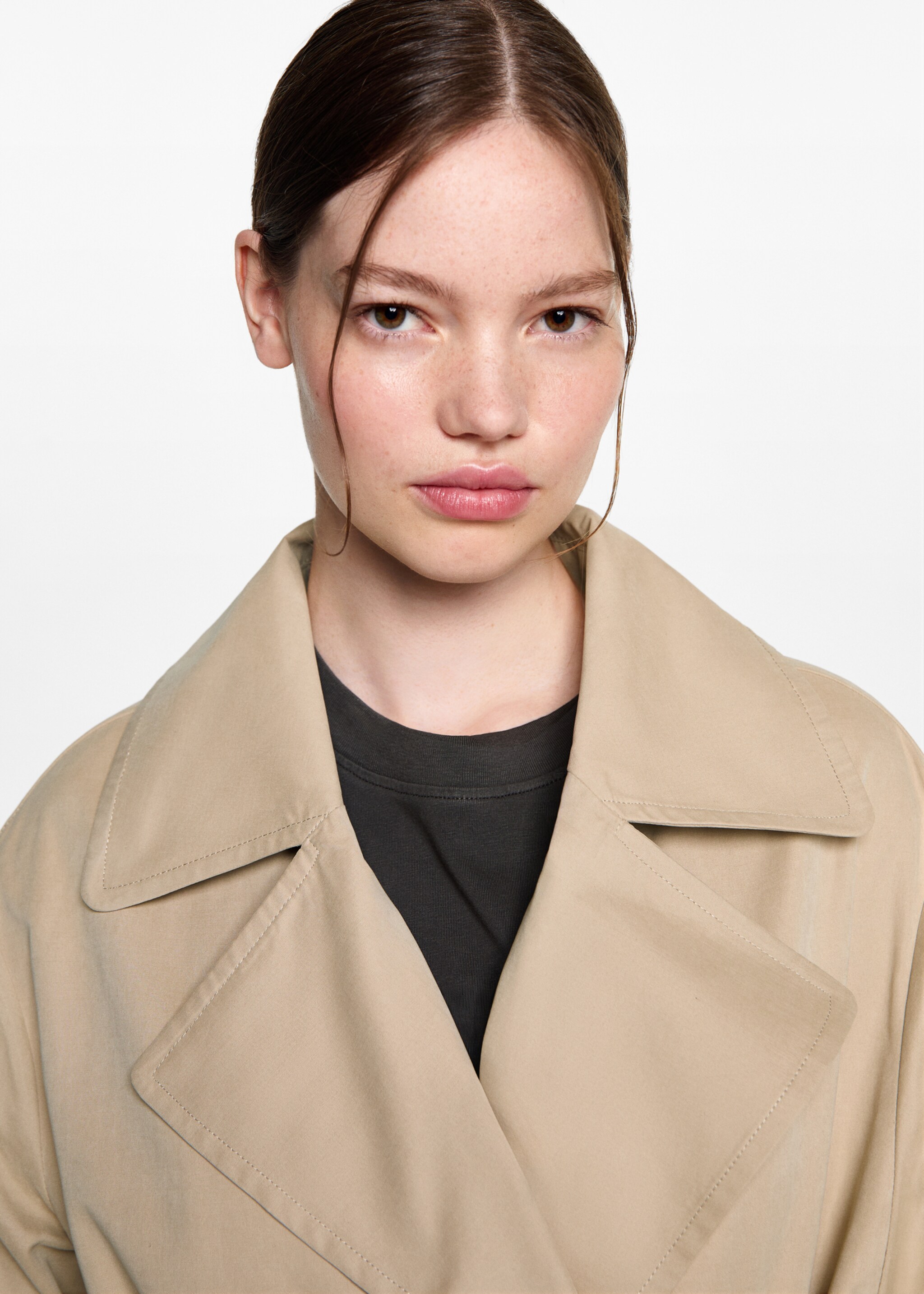 Classic trench coat with belt - Details of the article 1, Beige. Ref: 77083283-00.