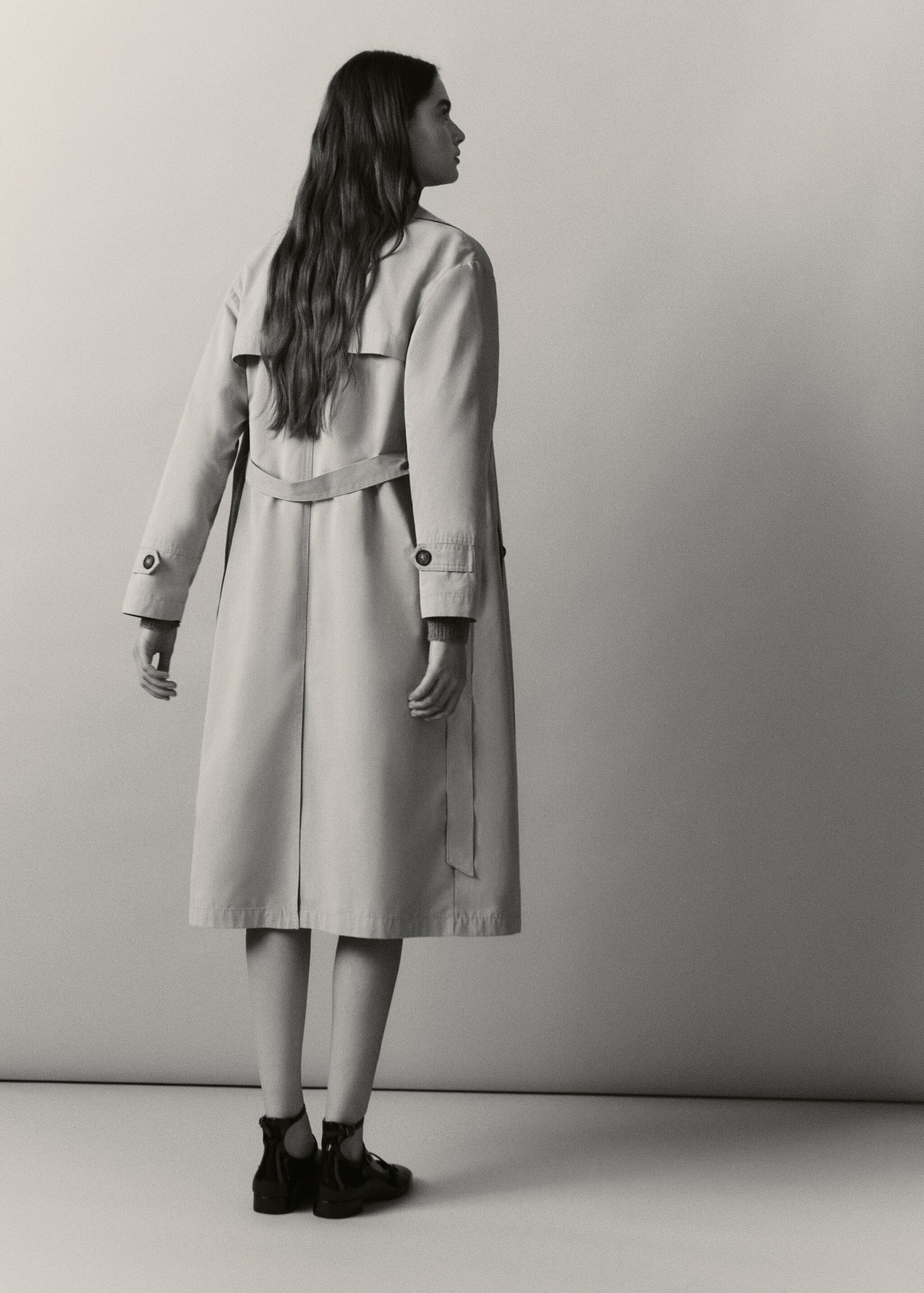 Classic trench coat with belt - Details of the article 5, Beige. Ref: 77083283-00.