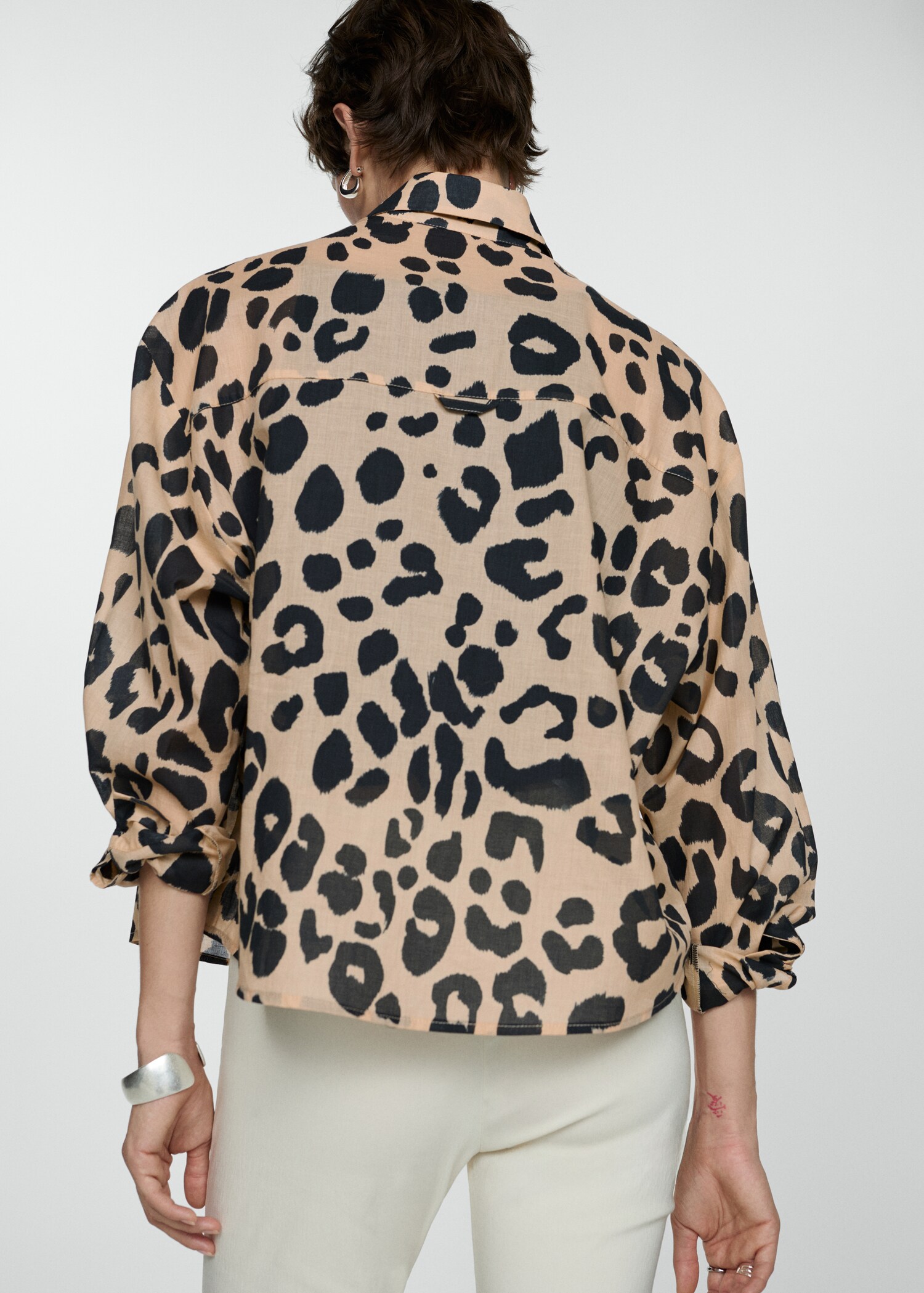 Camisa com estampado animal - Verso do artigo