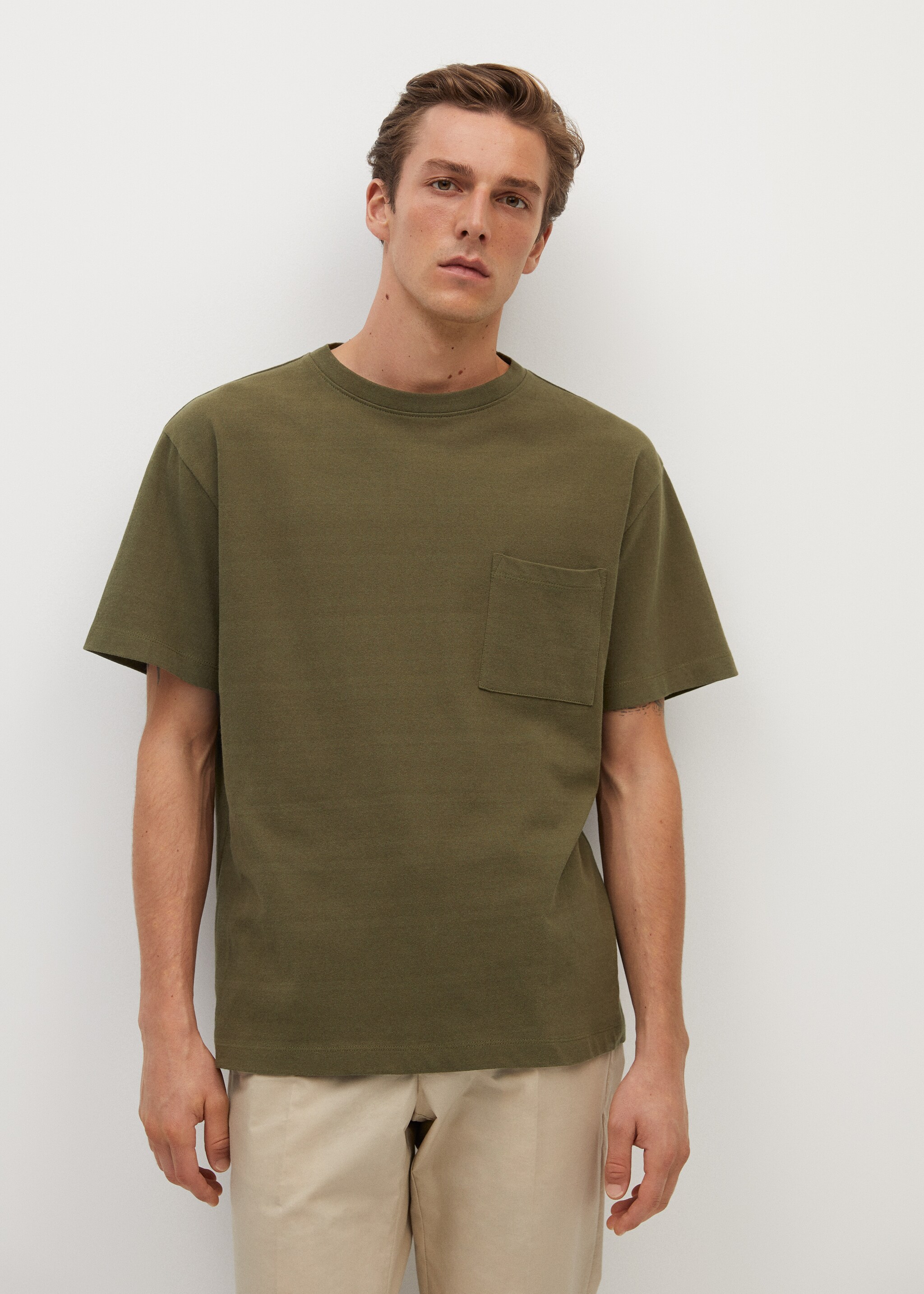 Camiseta algodón bolsillo - Plano medio