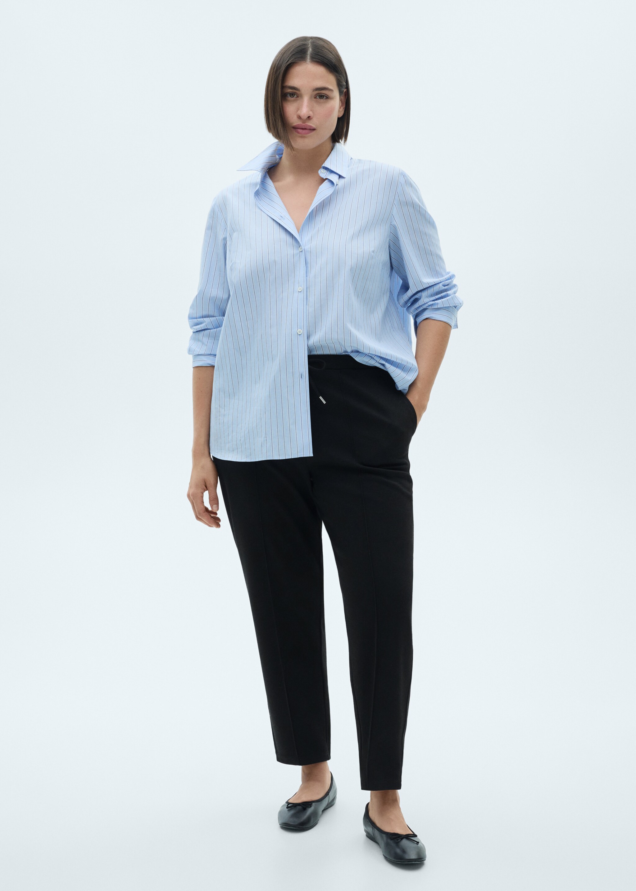 Pantalón jogger costuras - Detalle del artículo 3, Negro. Ref: 77084014-00.