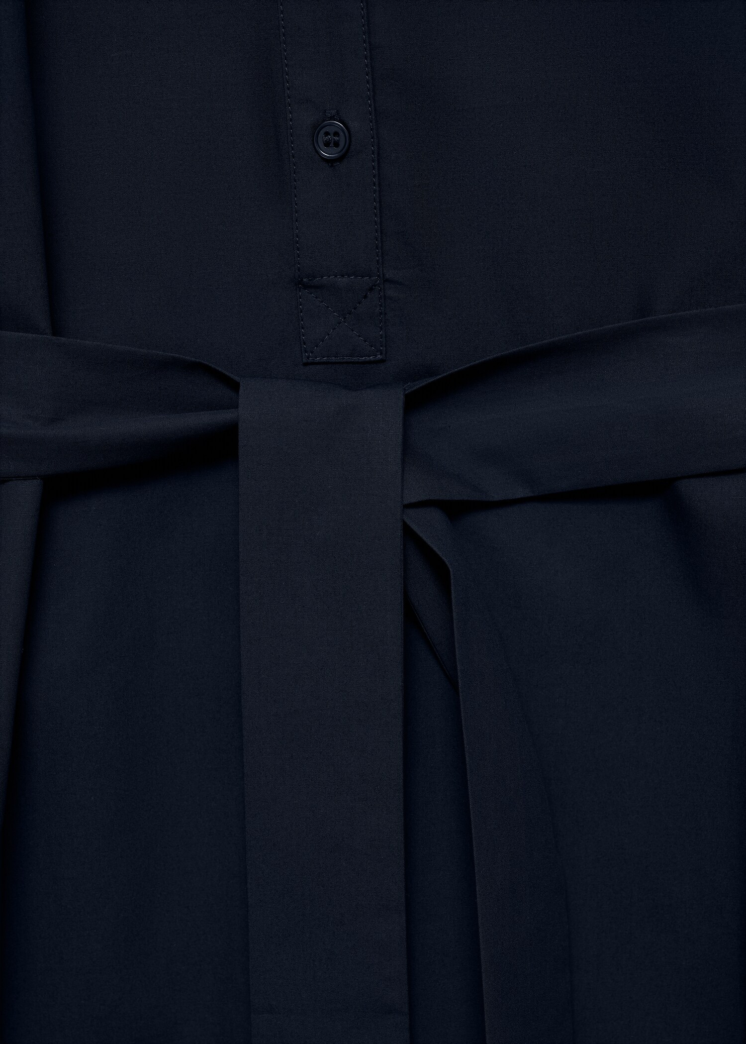 Båg skjortklänning - Detaljer om artikeln 0