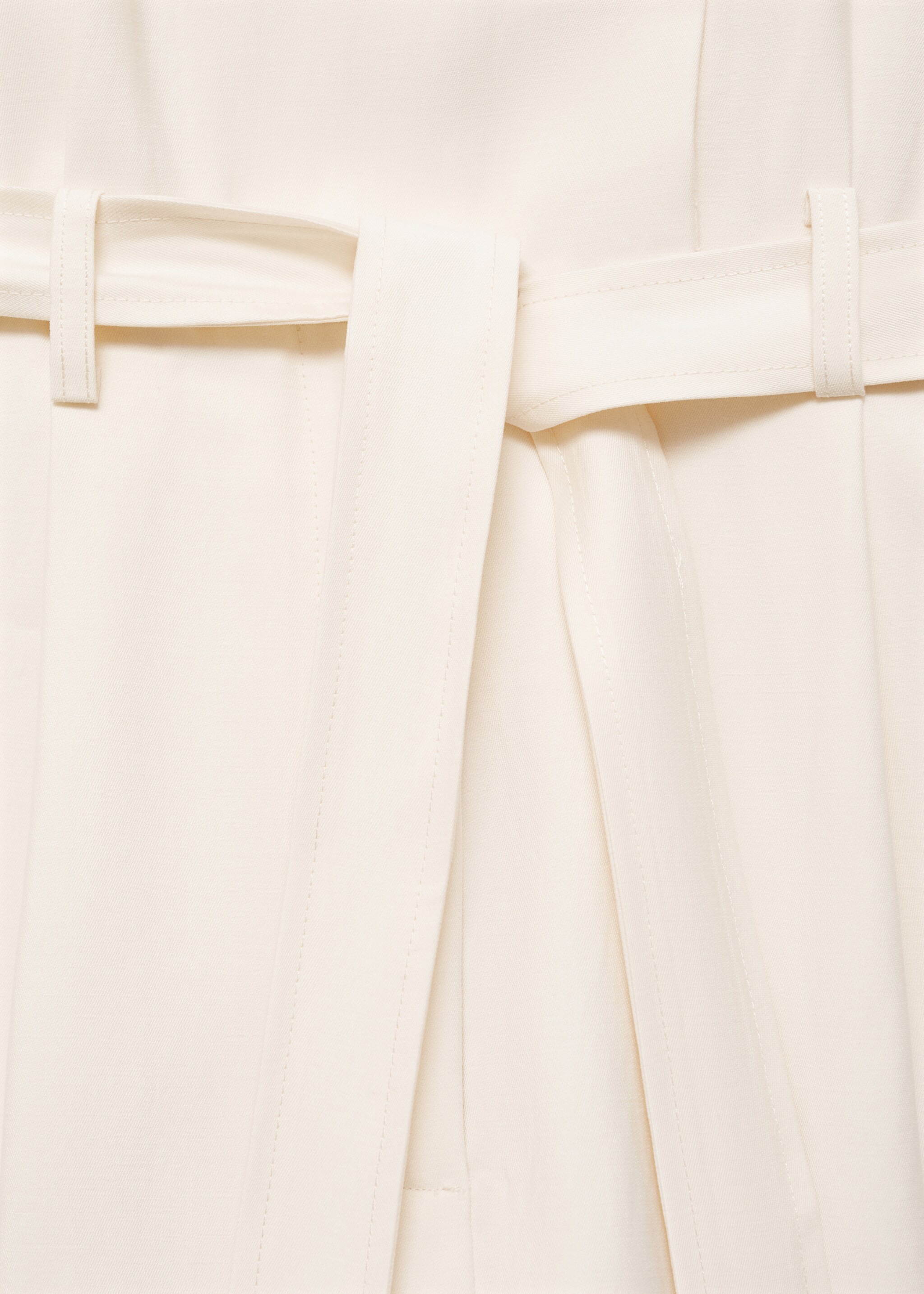 Short jumpsuit with tortoiseshell buttons - Details of the article 0