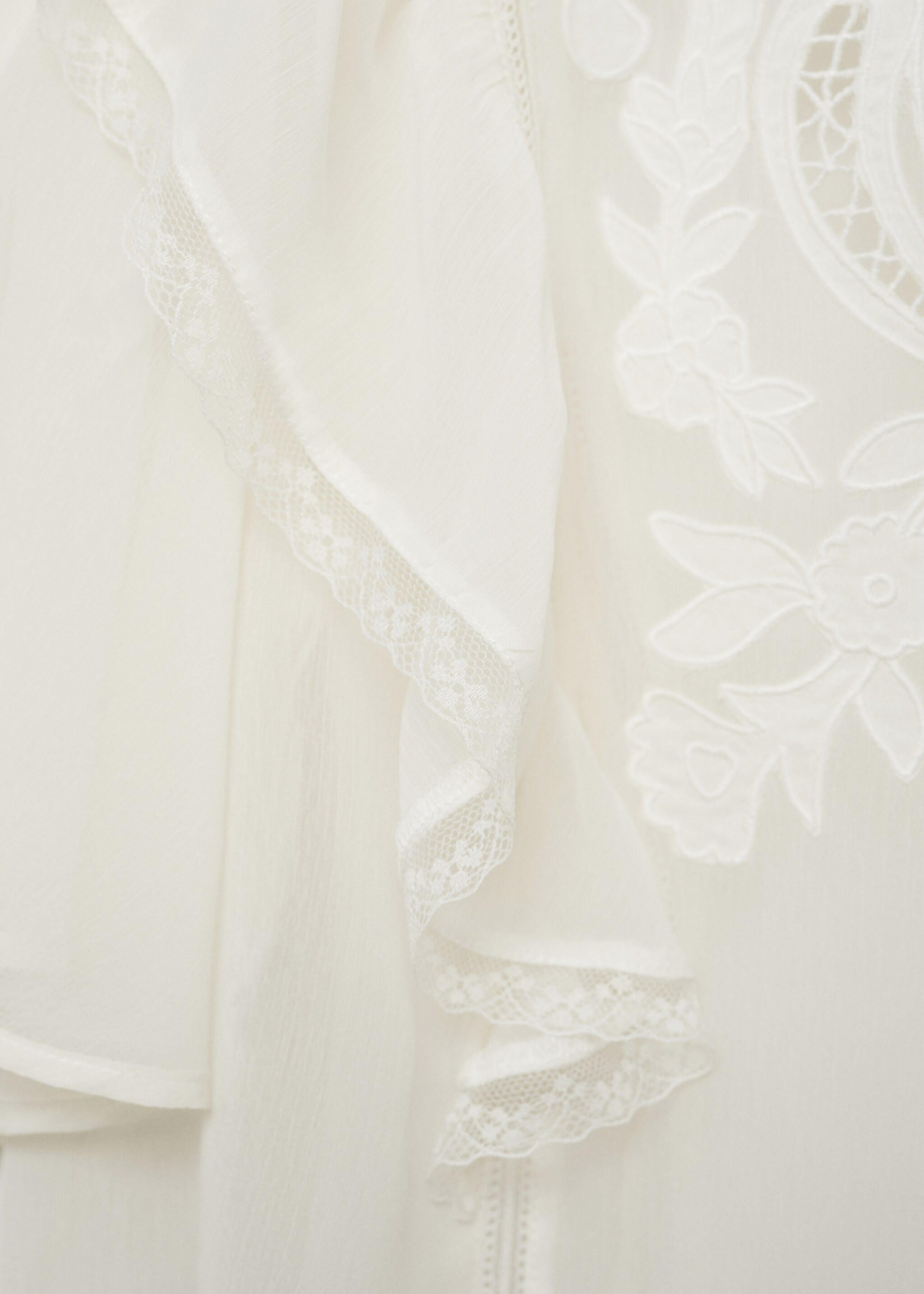 Fluid blouse with embroidered details - Details of the article 8