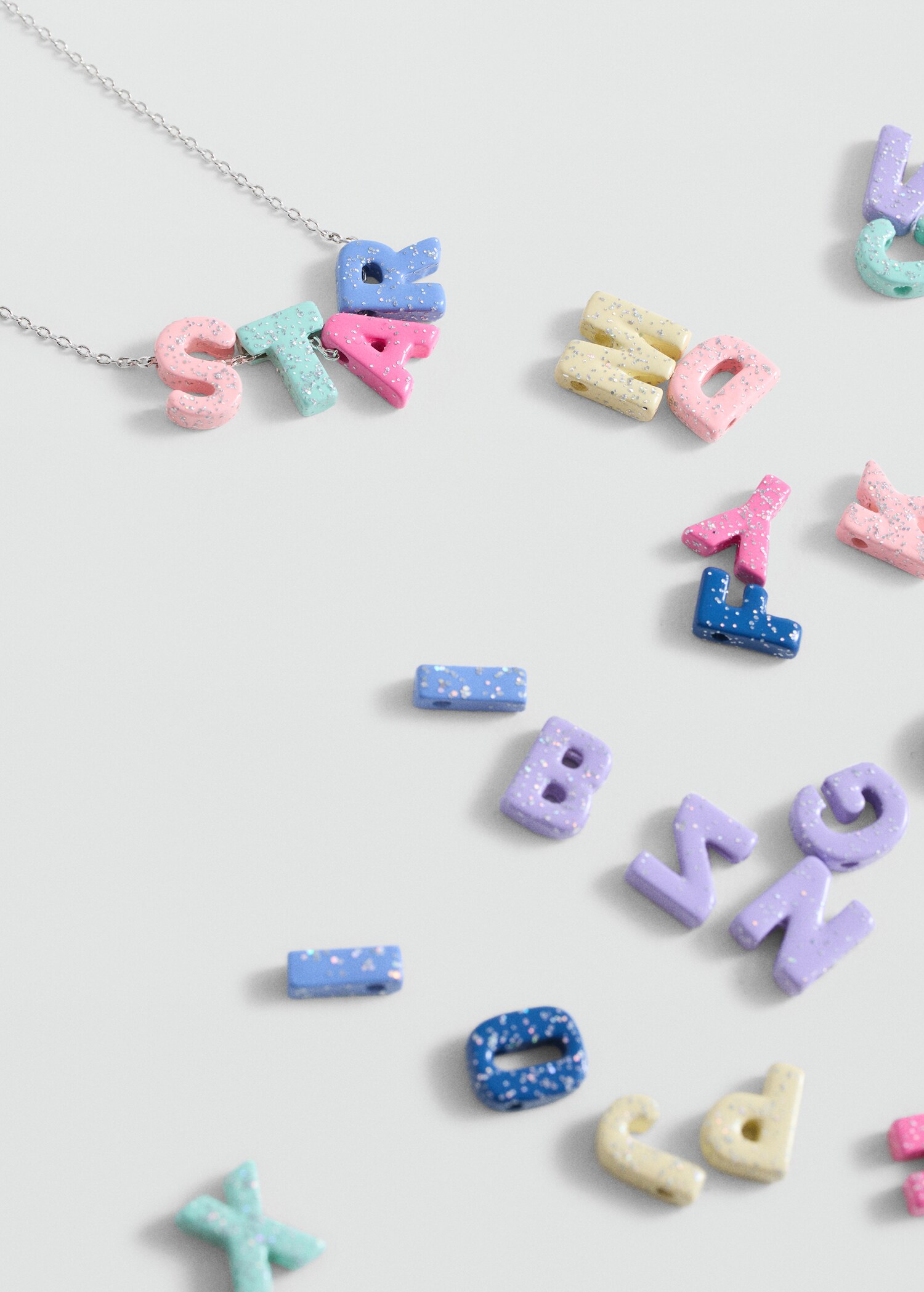 Letters bead necklace - Medium plane