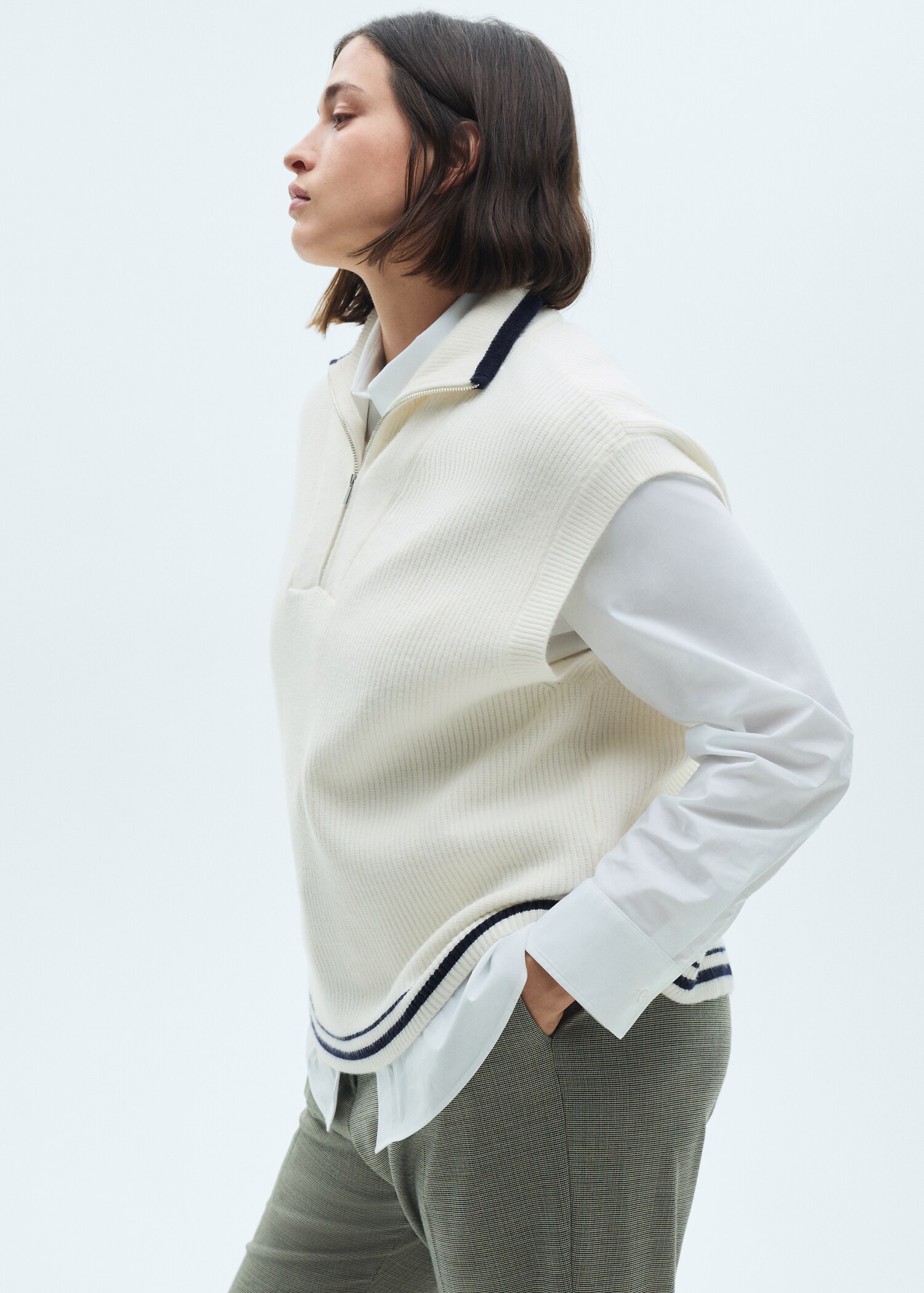 Knitted gilet with zip - Details of the article 5