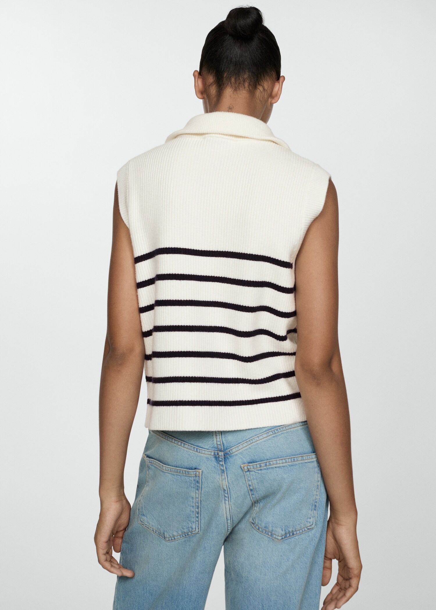 Knitted gilet with zip - Reverse of the article