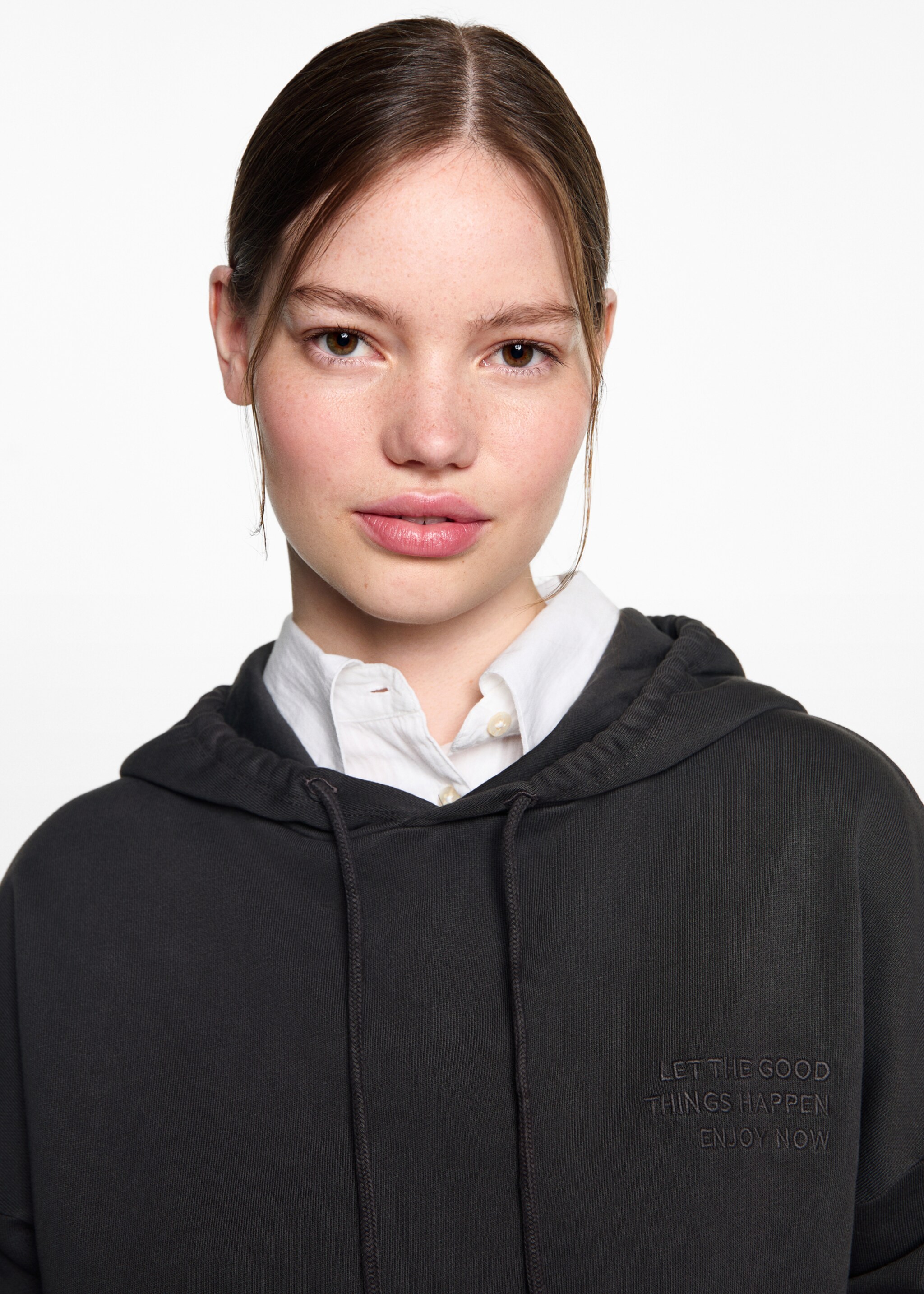 Embroidered hoodie - Details of the article 1, Charcoal. Ref: 77084041-00.