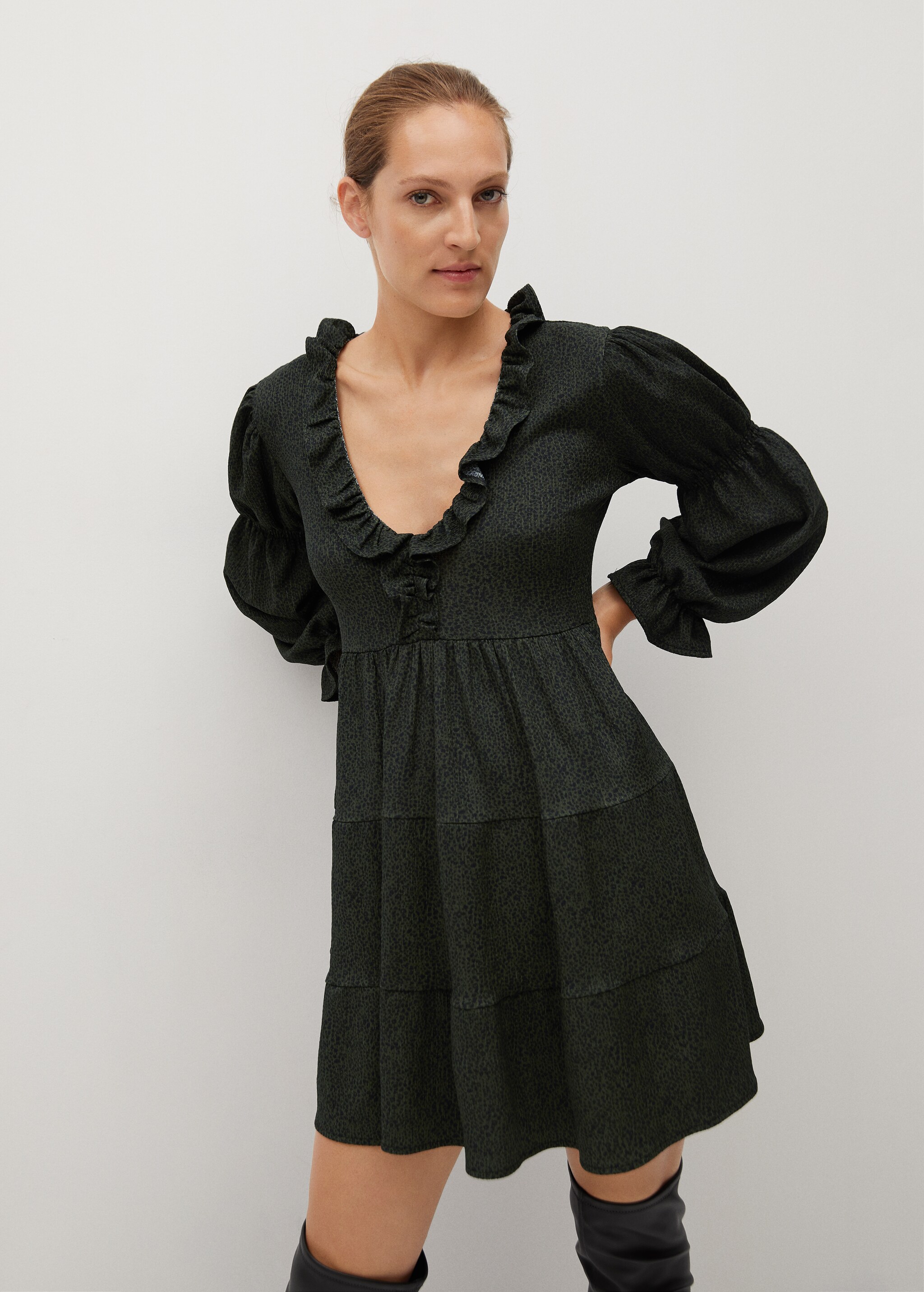 Ruched sleeve dress - Medium plane