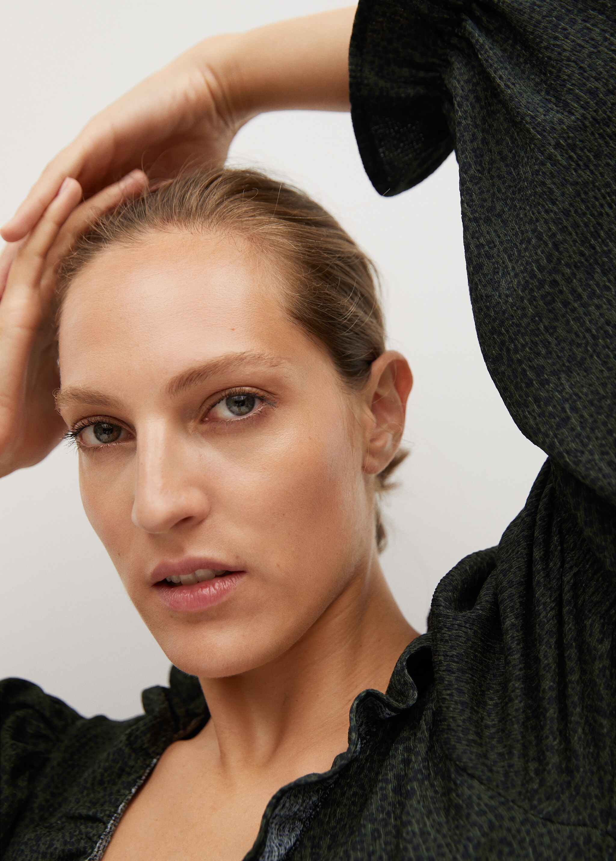 Ruched sleeve dress - Details of the article 1