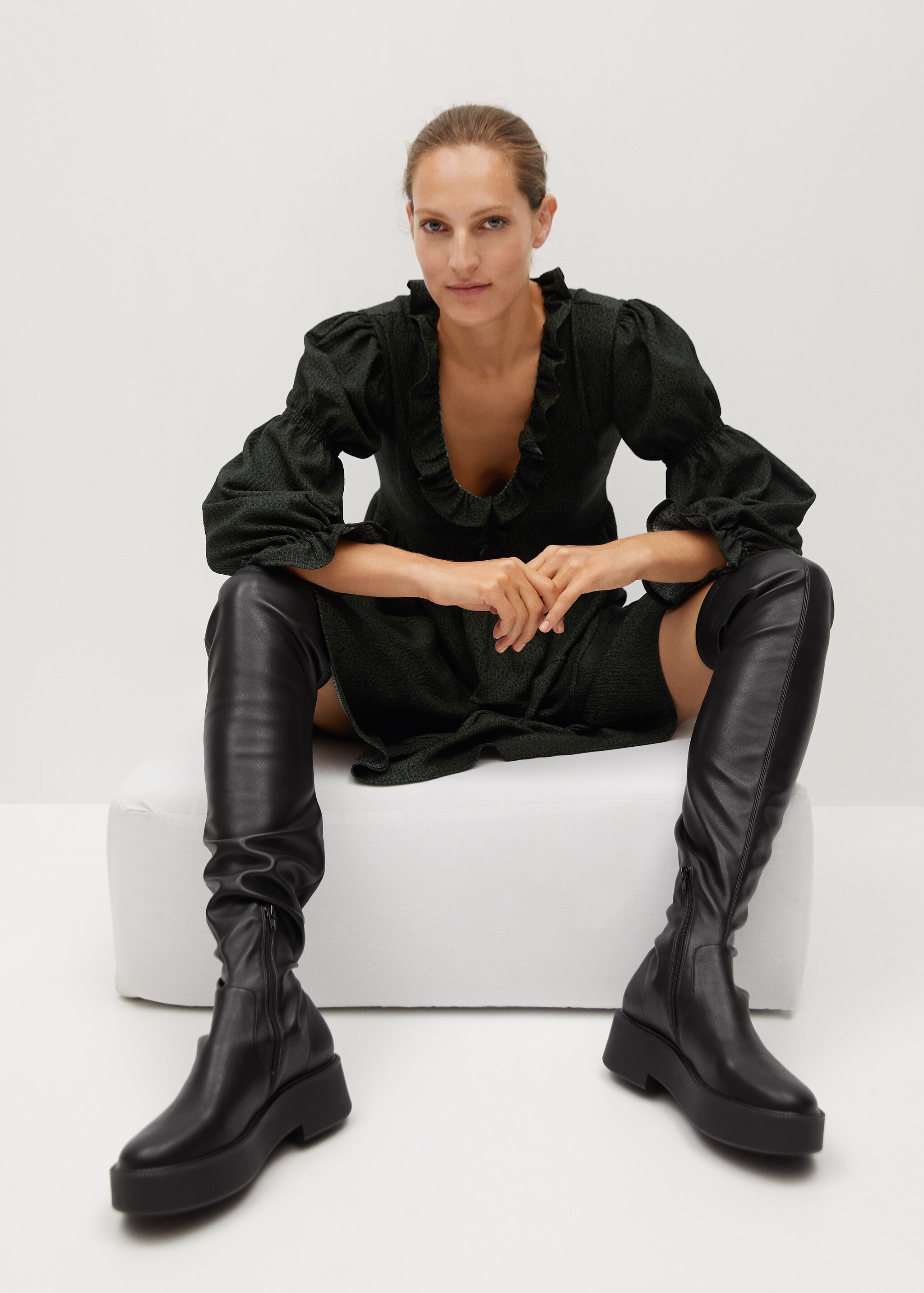 Ruched sleeve dress - Details of the article 2