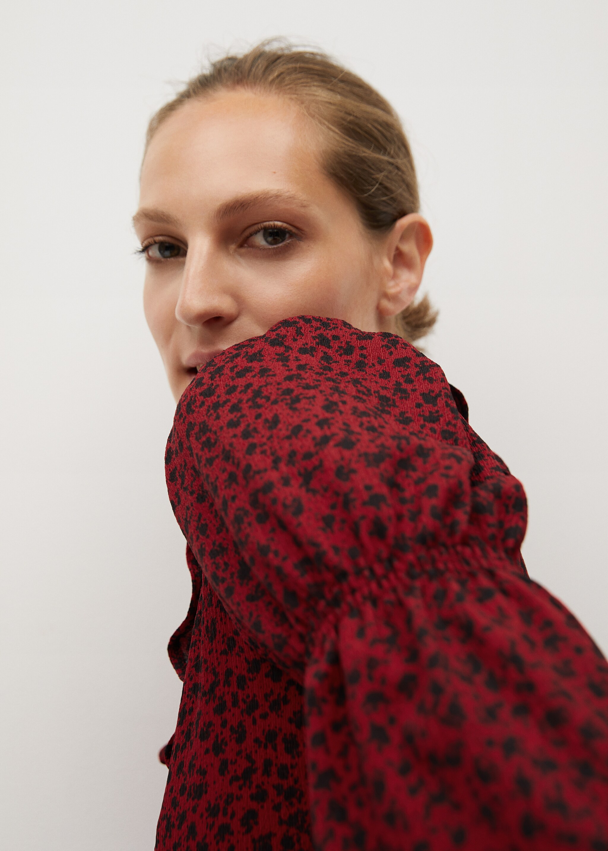 Ruched sleeve dress - Details of the article 1