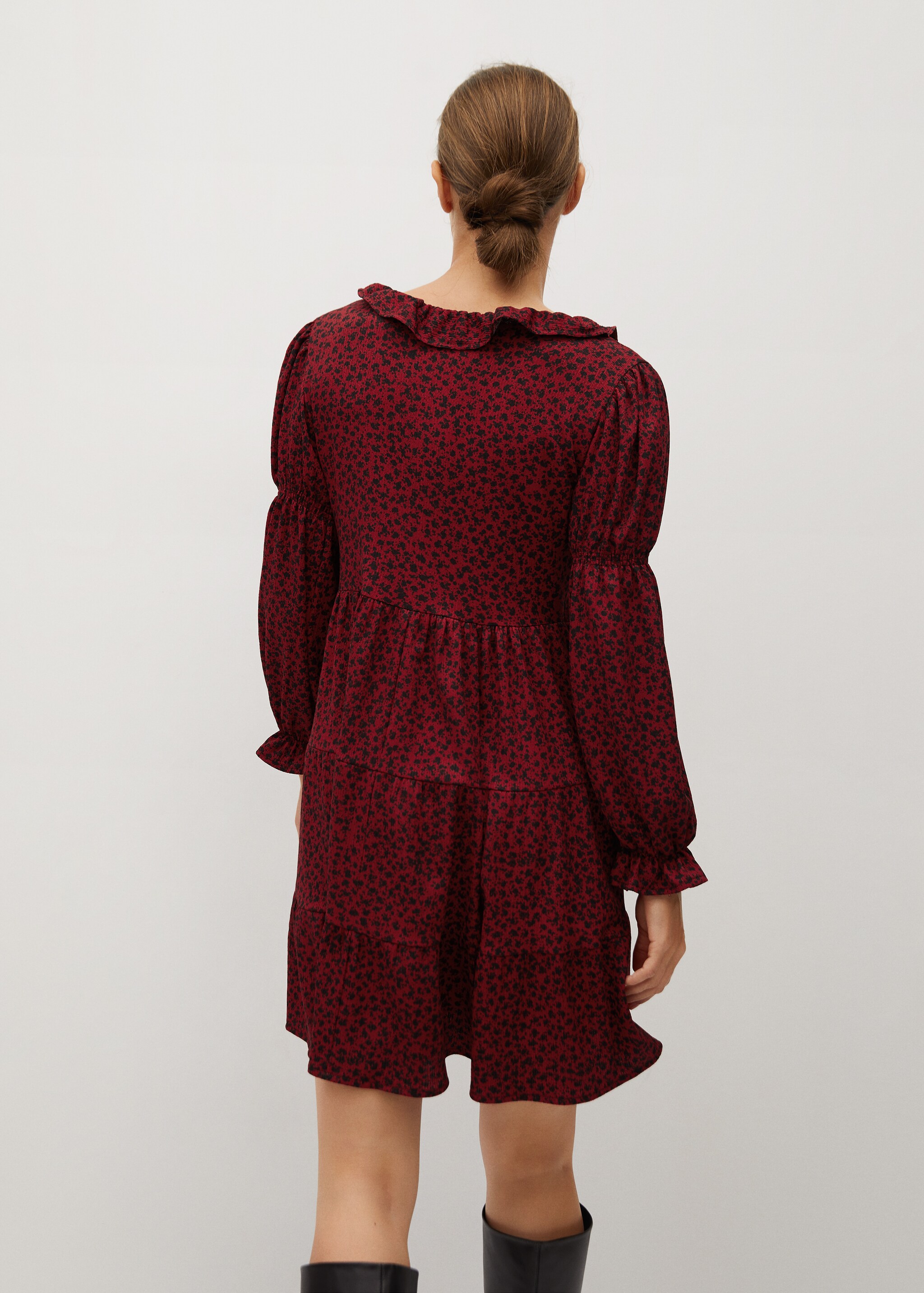 Ruched sleeve dress - Reverse of the article