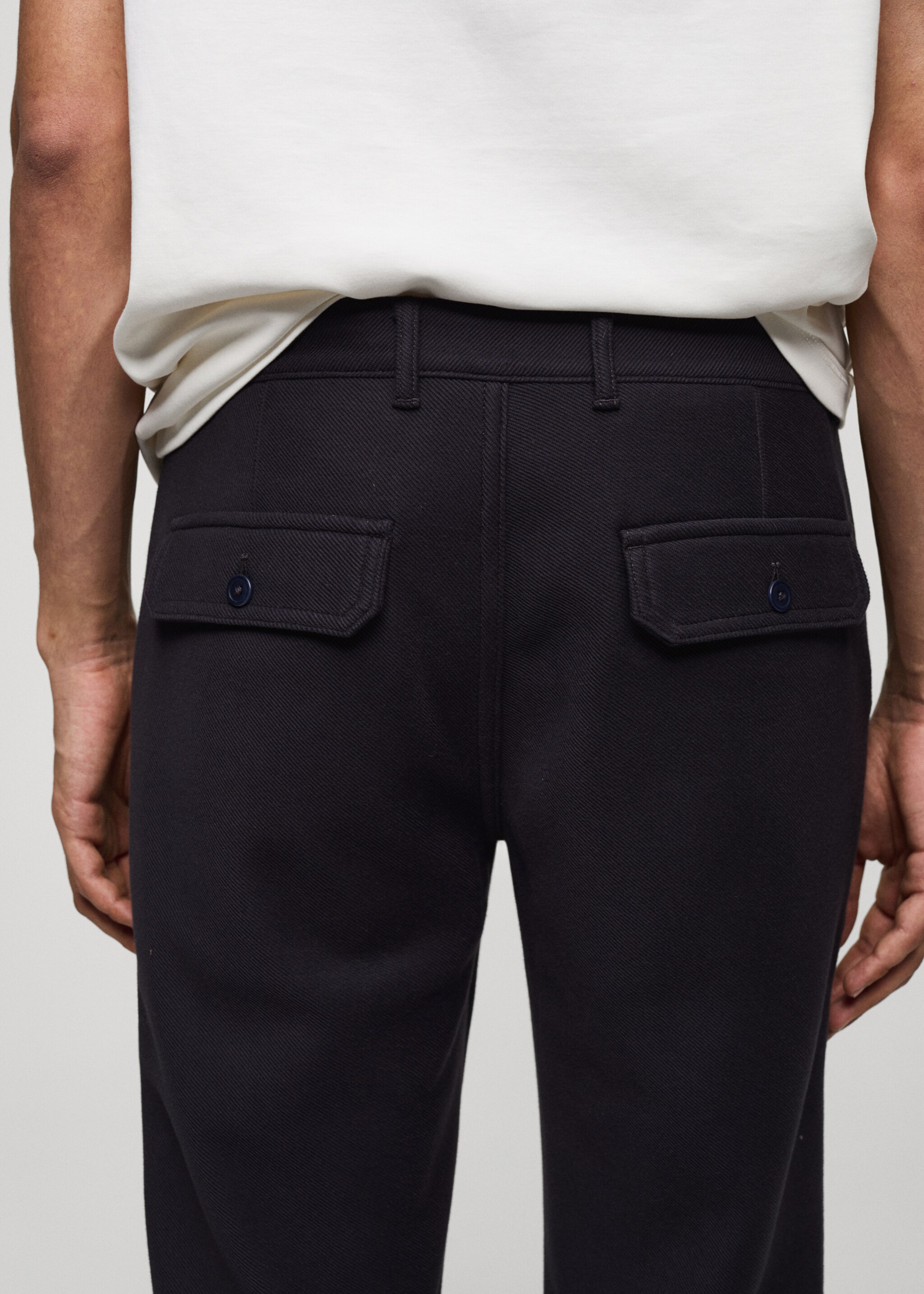 Βαμβακερό παντελόνι regular fit με υφή - Λεπτομέρεια του προϊόντος 6, Σκούρο Μπλε Μαρέν. Ref: 77084433-00.