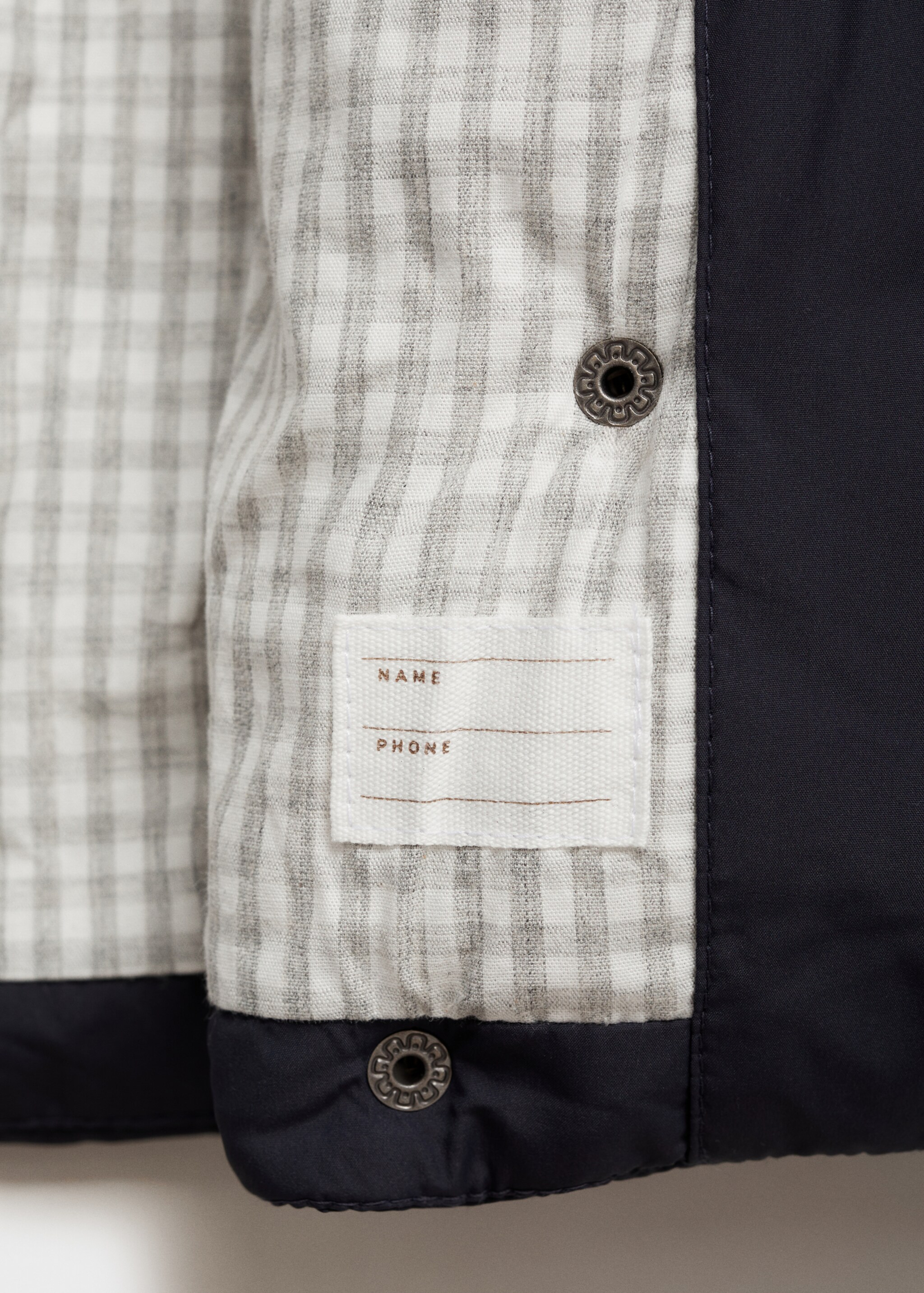 Anorak mit Kunstpelzkapuze - Detail des Artikels 0, Dunkles Marineblau. Ref: 77084434-00.