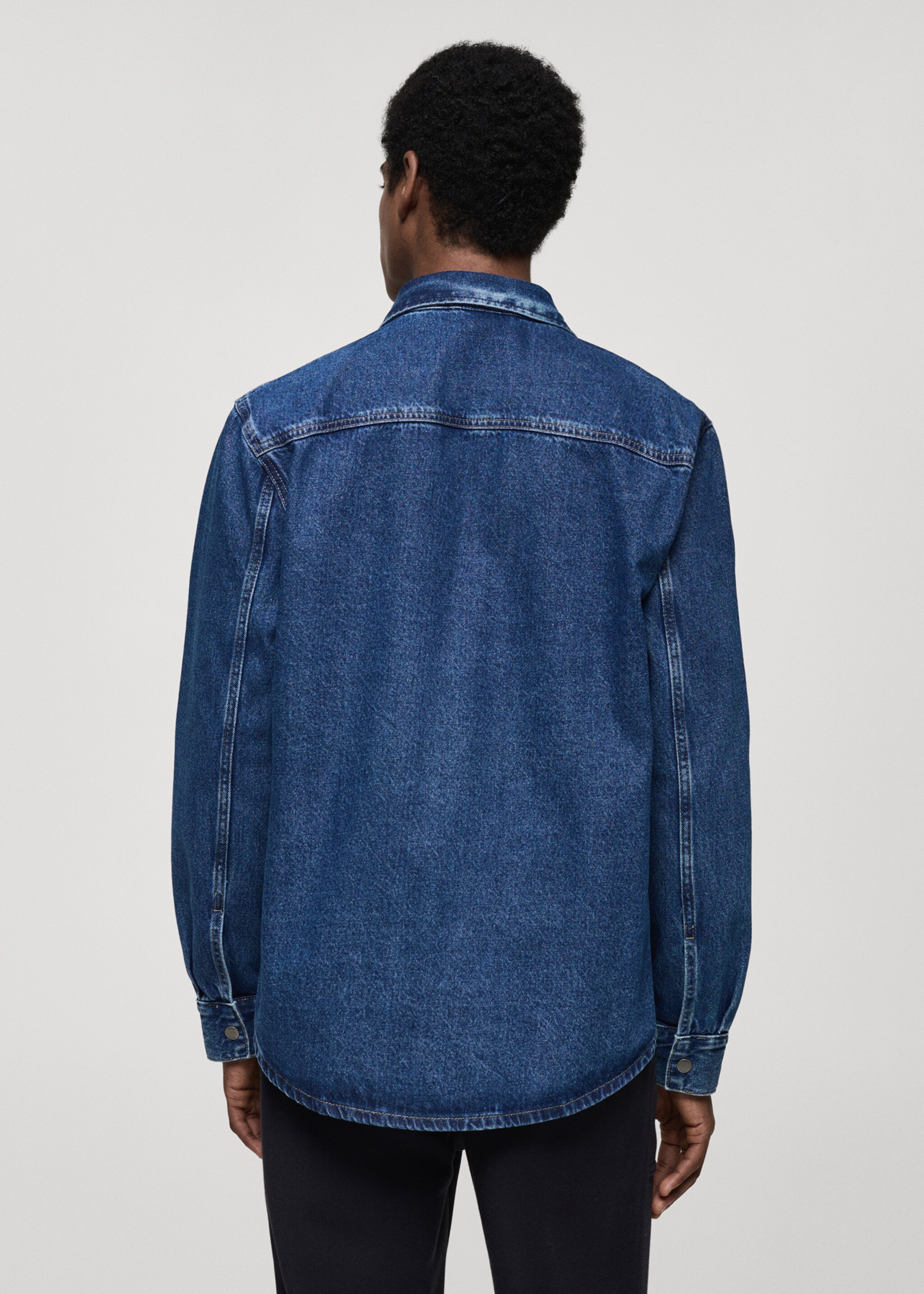 Denim overjasje met zak - Achterkant van het artikel, Middenblauw. Ref: 77084439-00.