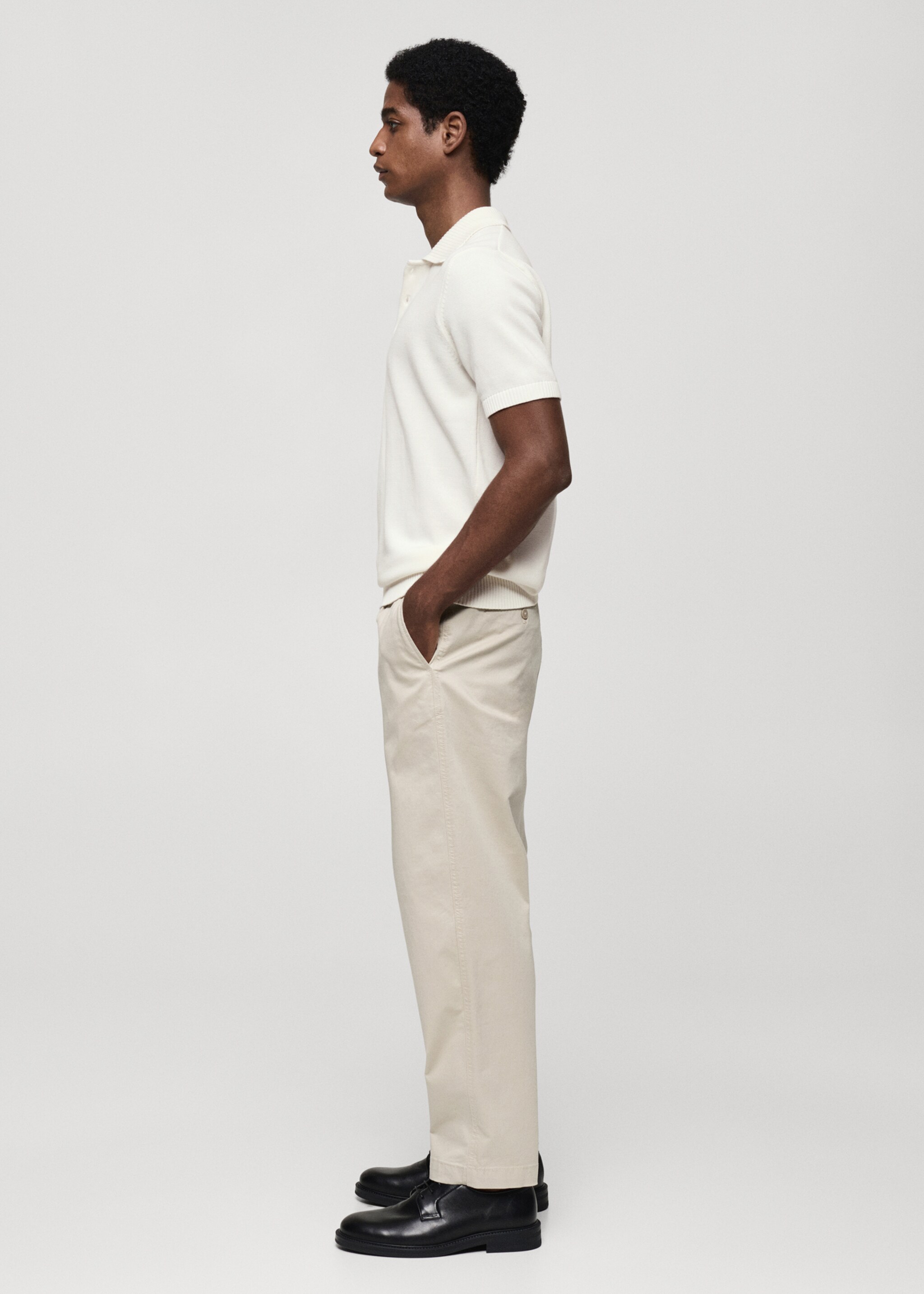 Feinstrick-Poloshirt aus Baumwolle - Detail des Artikels 2, Cremeweiß. Ref: 77084443-00.