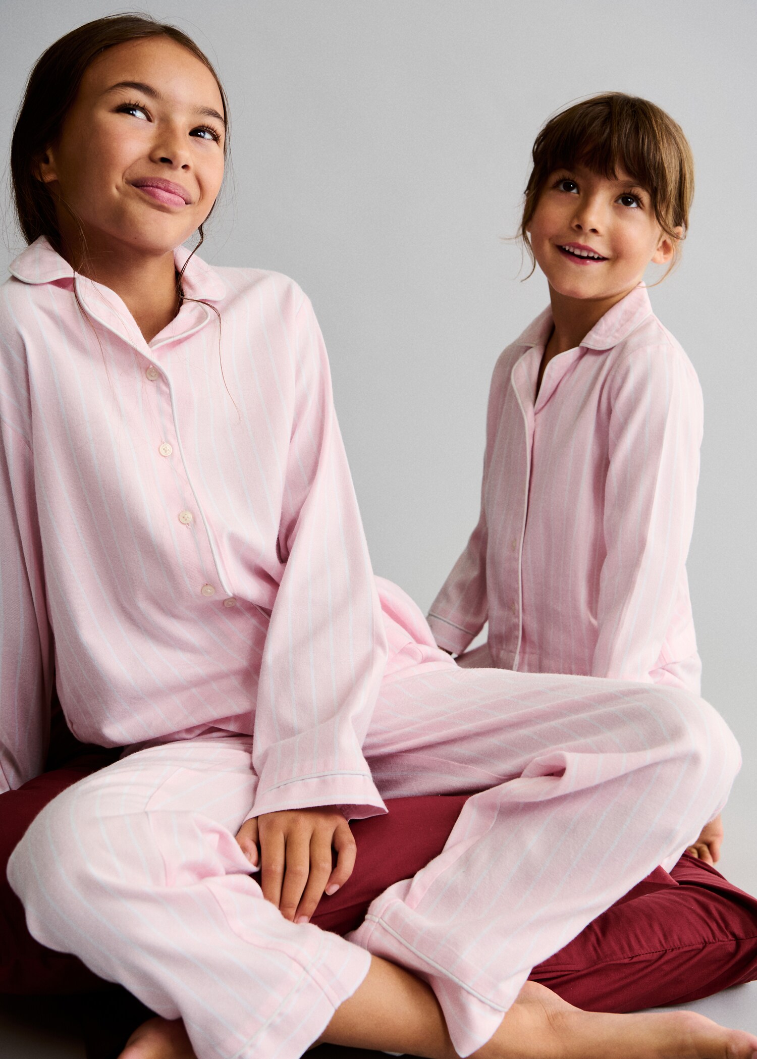 Striped long pyjamas - Details of the article 5